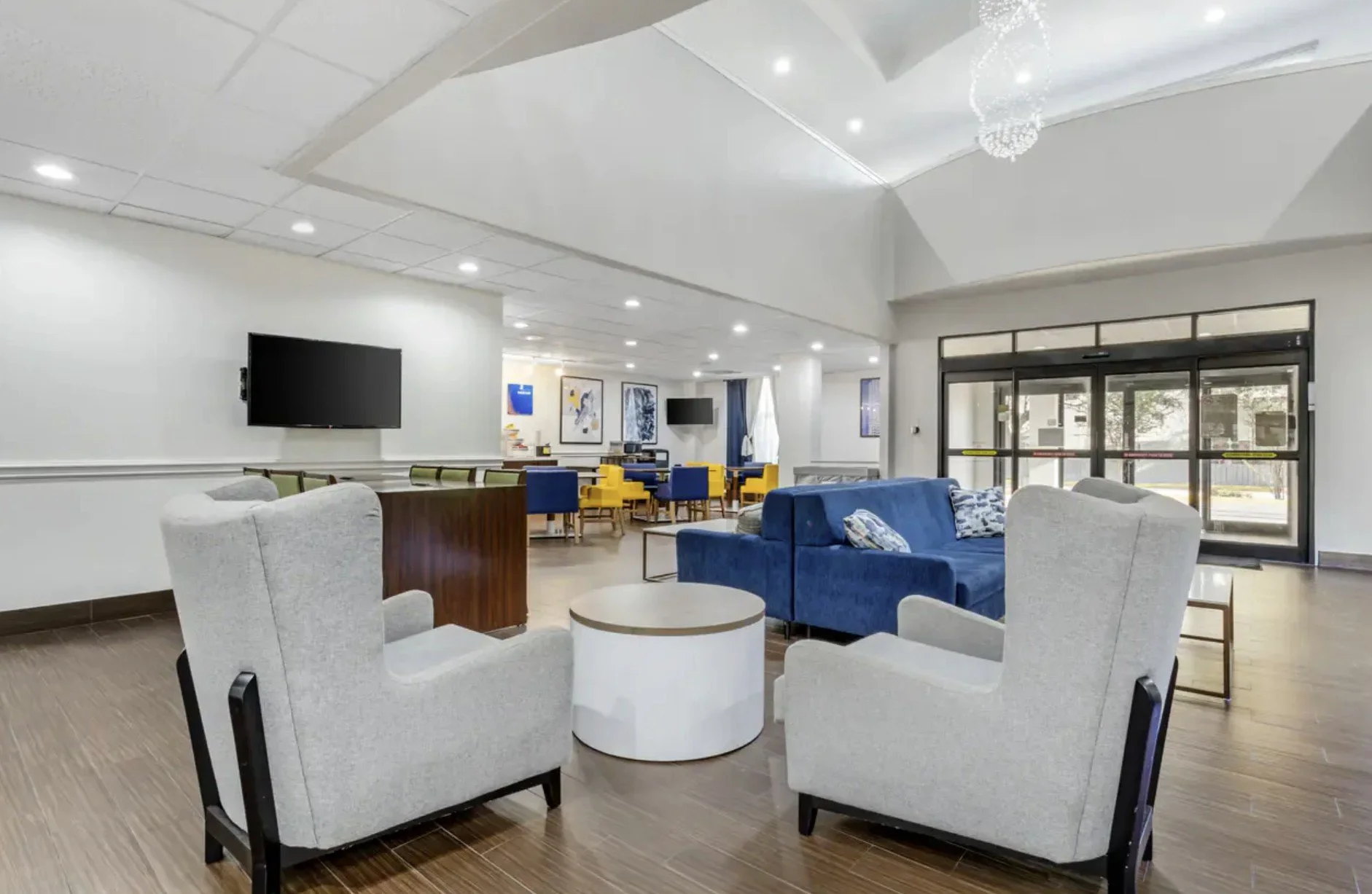 lobby-4.jpg