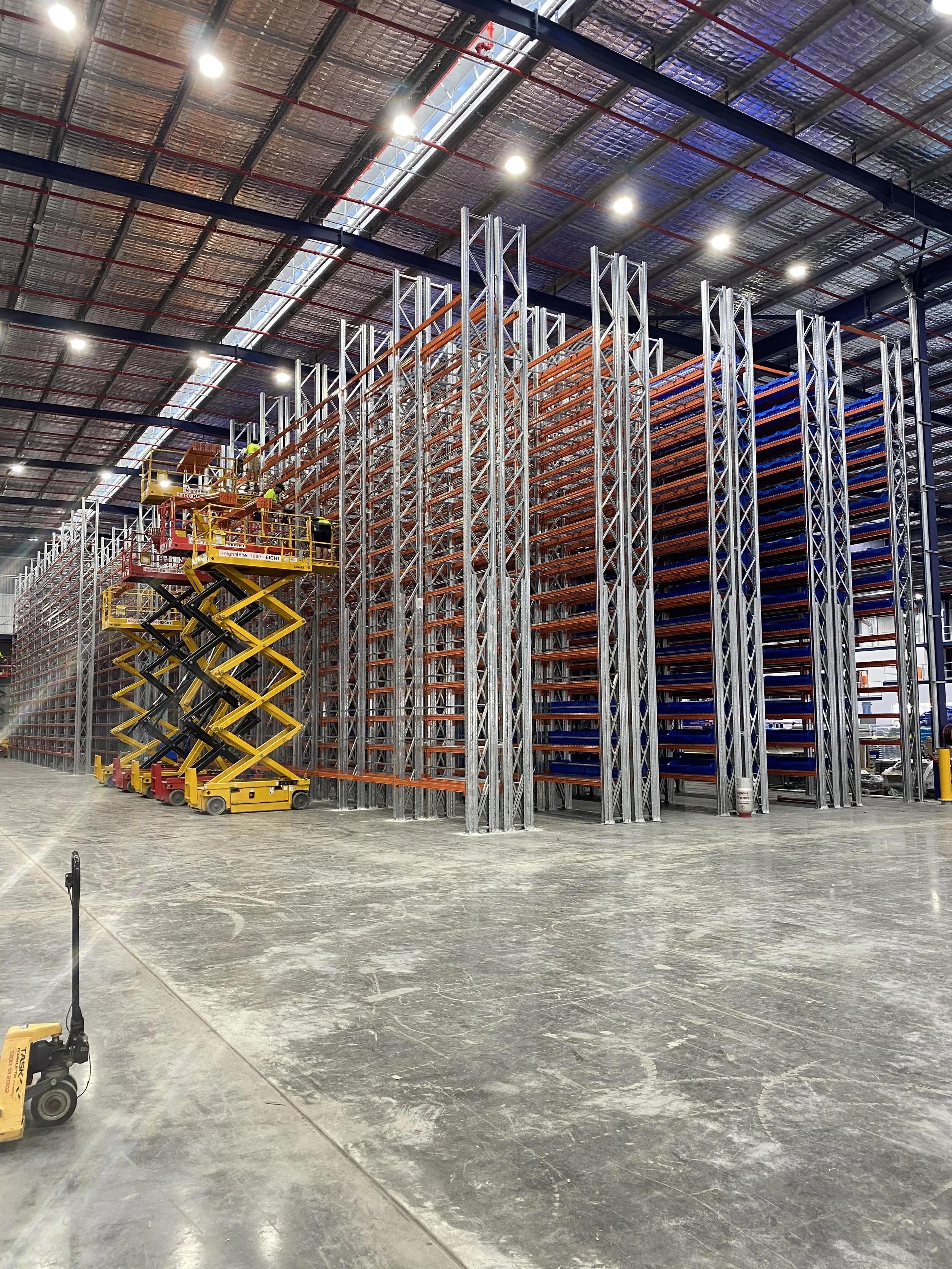 pallet racking warehouse