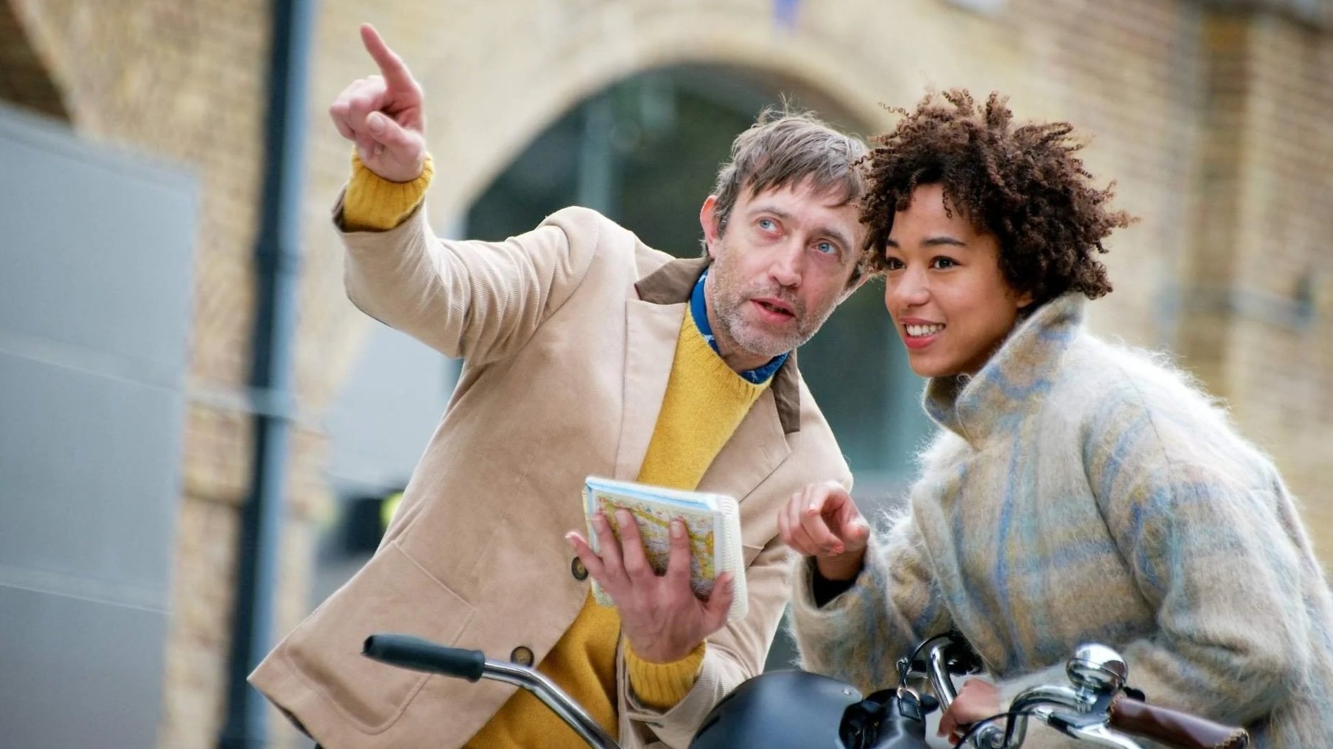 Learning spoken Arabic phrases for asking and giving directions while traveling