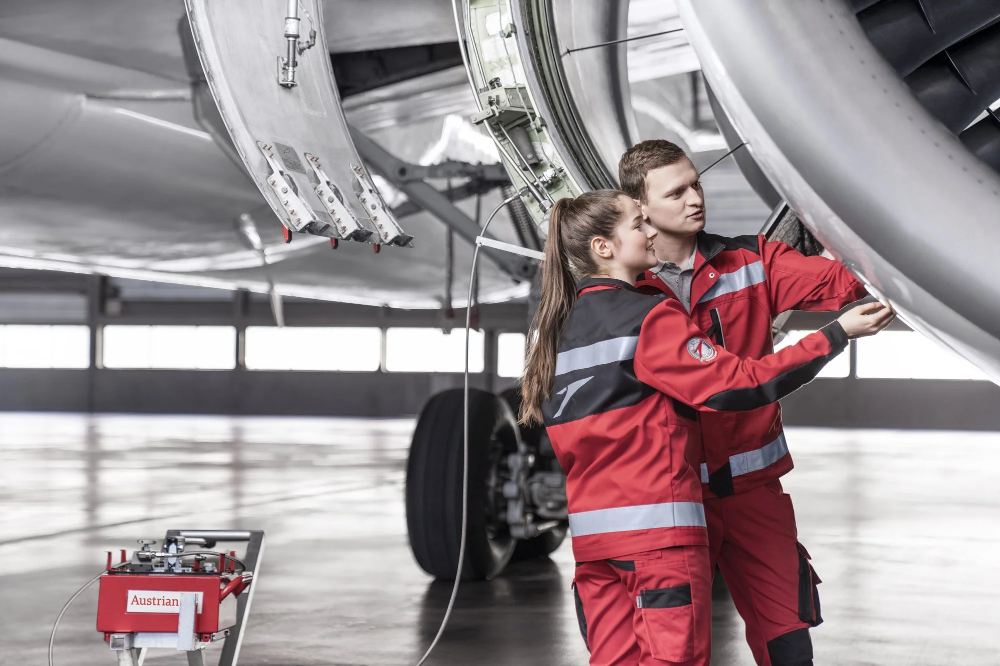 Austrian_A320_KM_Business__2Technicians_200122_0294_RM.jpg