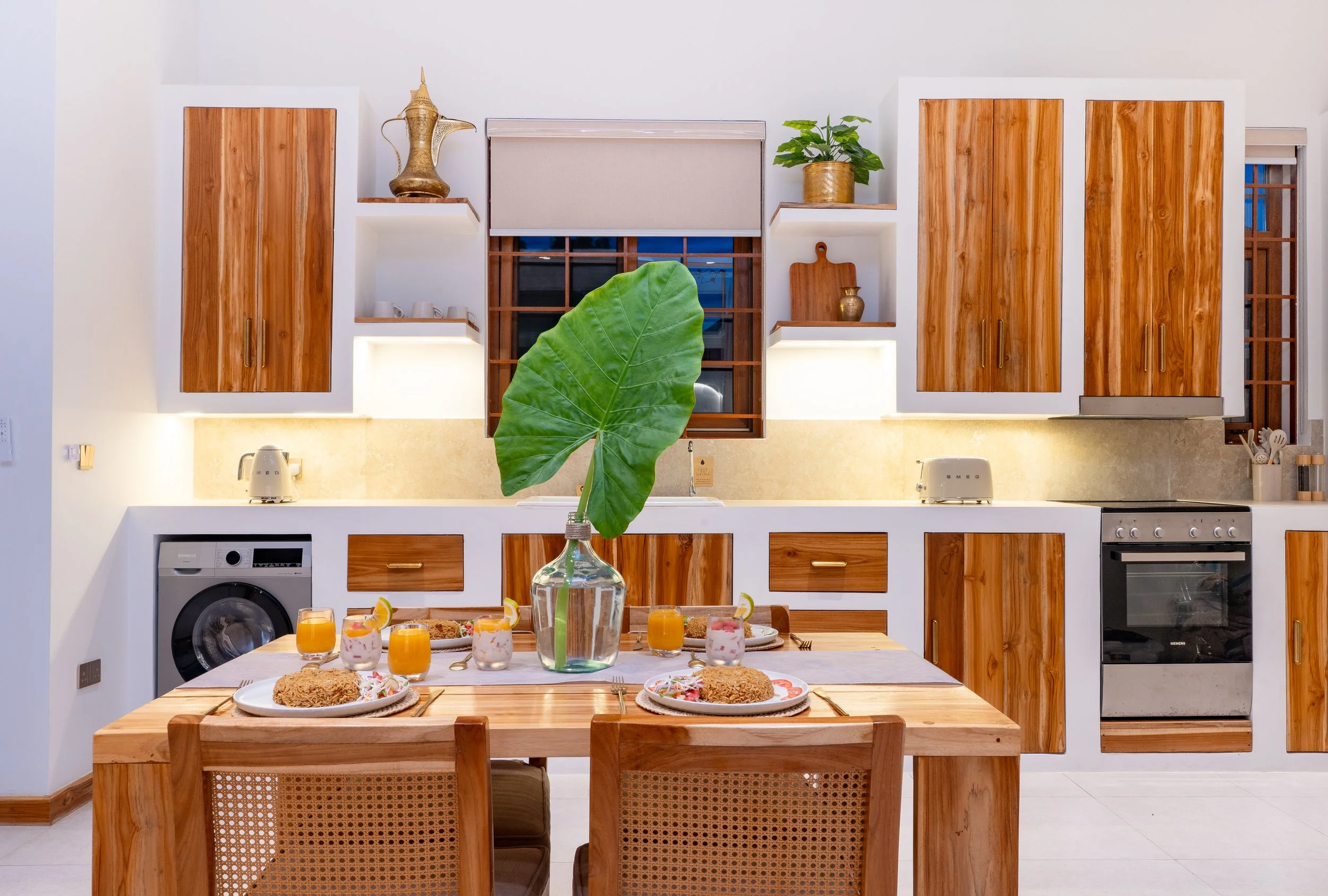 Villa 2 Kitchen Table.jpg