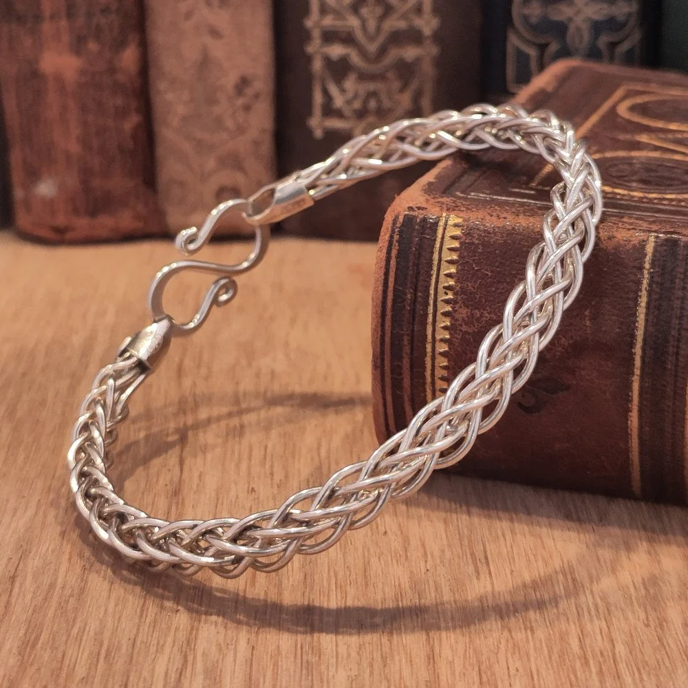 Rund fläta, 8 trådar - 18 cm