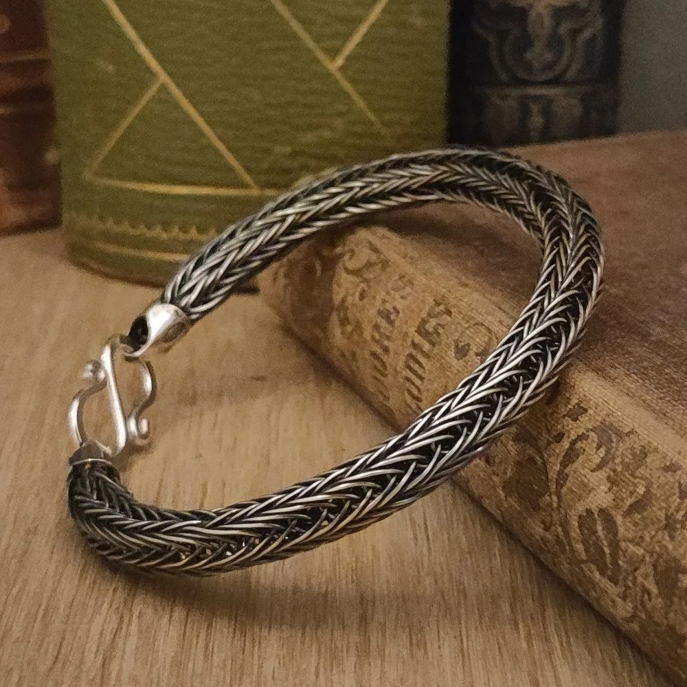 Vikingavirkning, 5 öglor, oxid - 1560 kr.jpg