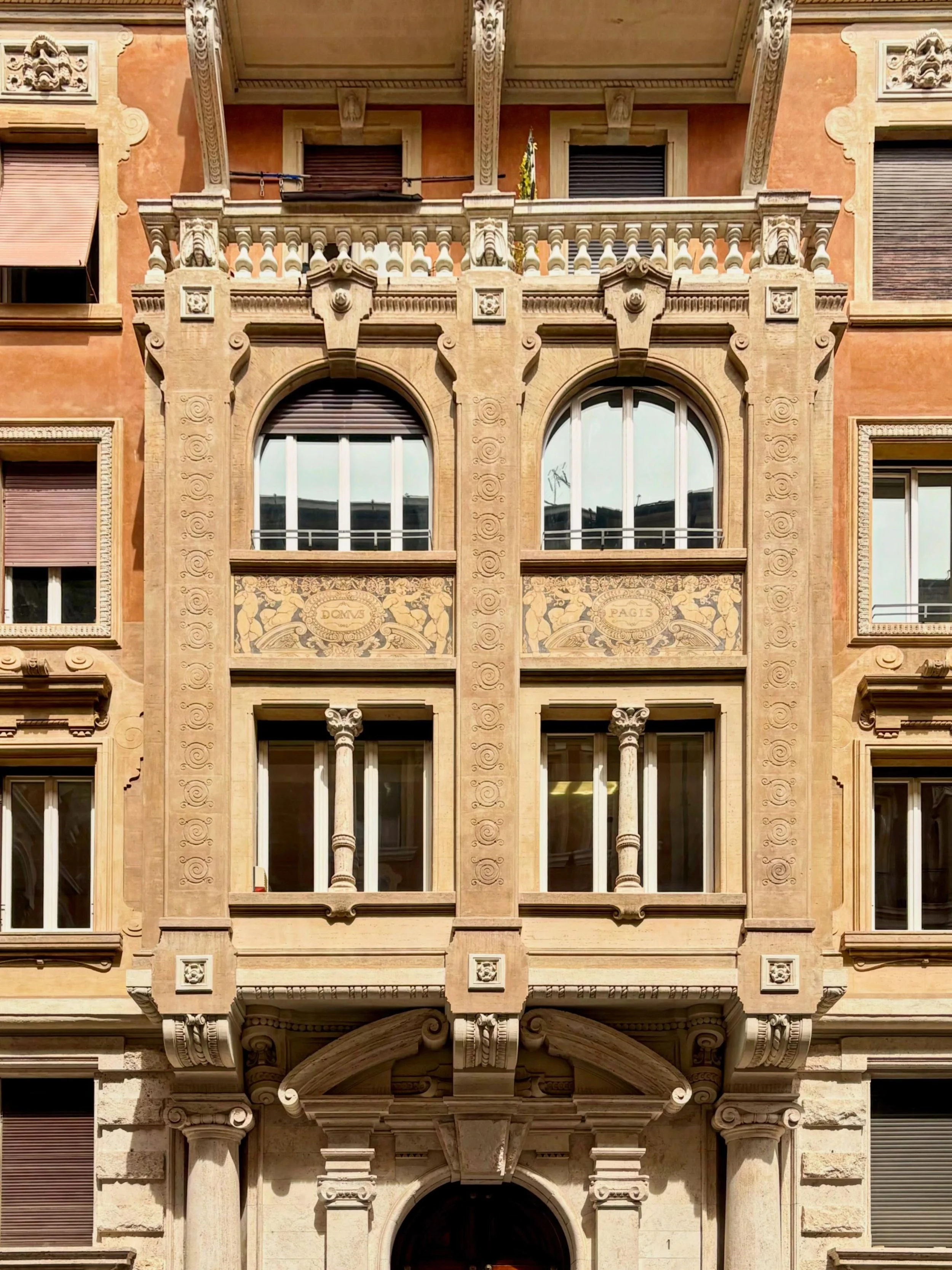 Copped&eacute; fav facade trittico pt.1
Domus Pacis, Stone, symbols and stories.