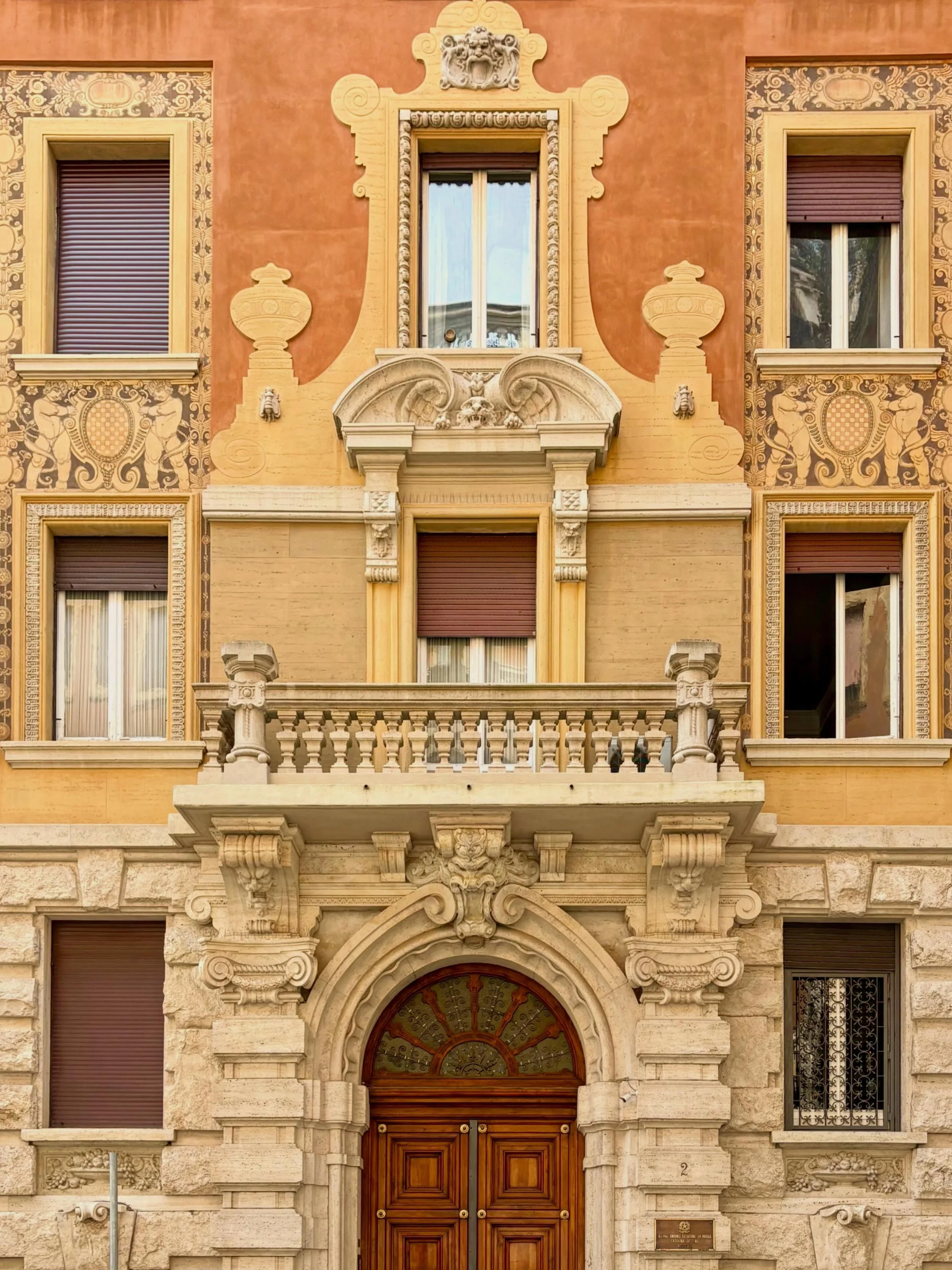 Copped&egrave; fav facades trittico pt.3
Villini delle Fate ~ 1924: Painted walls, sculpted details and historical fragments.