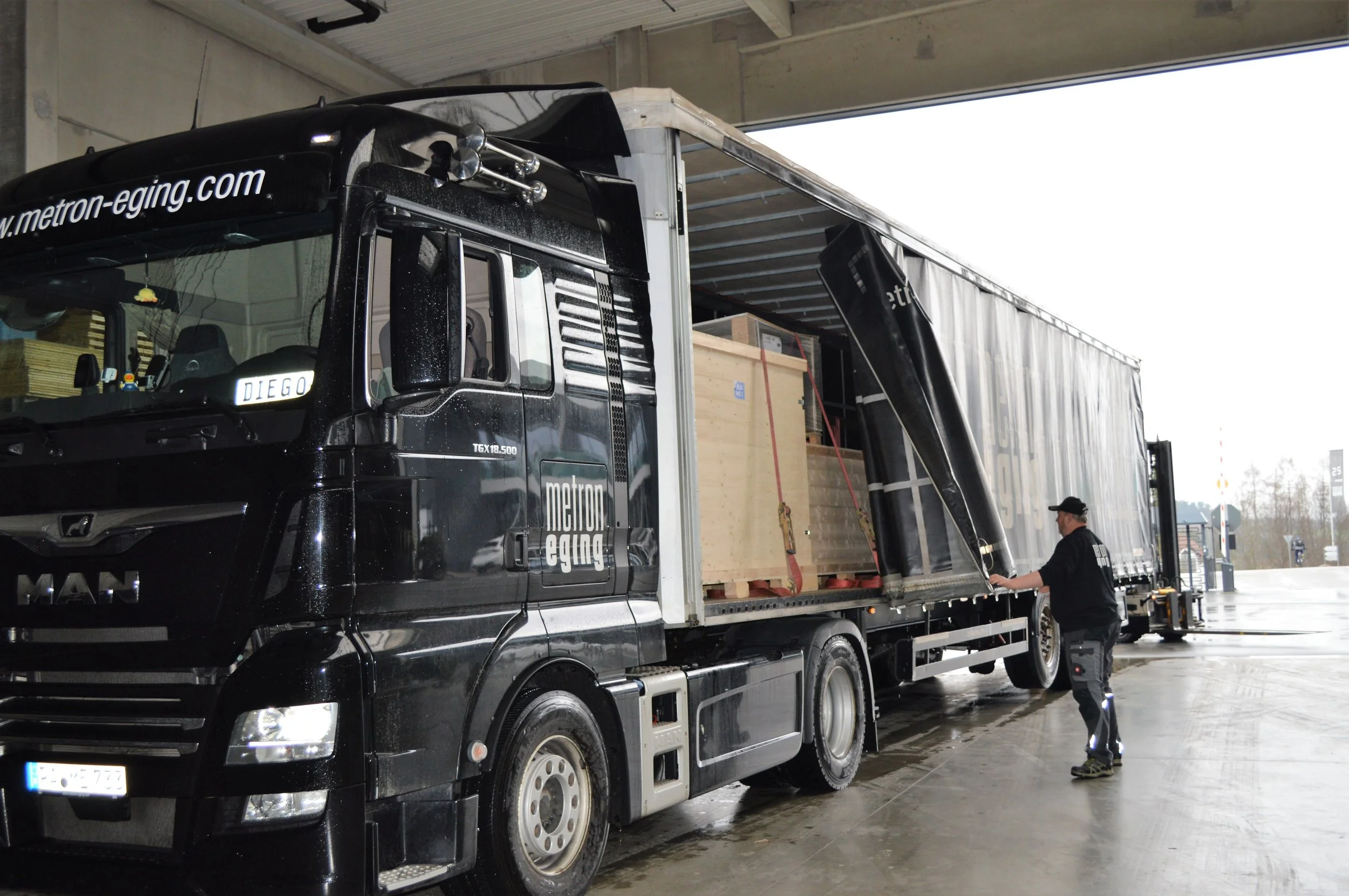 LKW-Fahrer im Nahverkehr