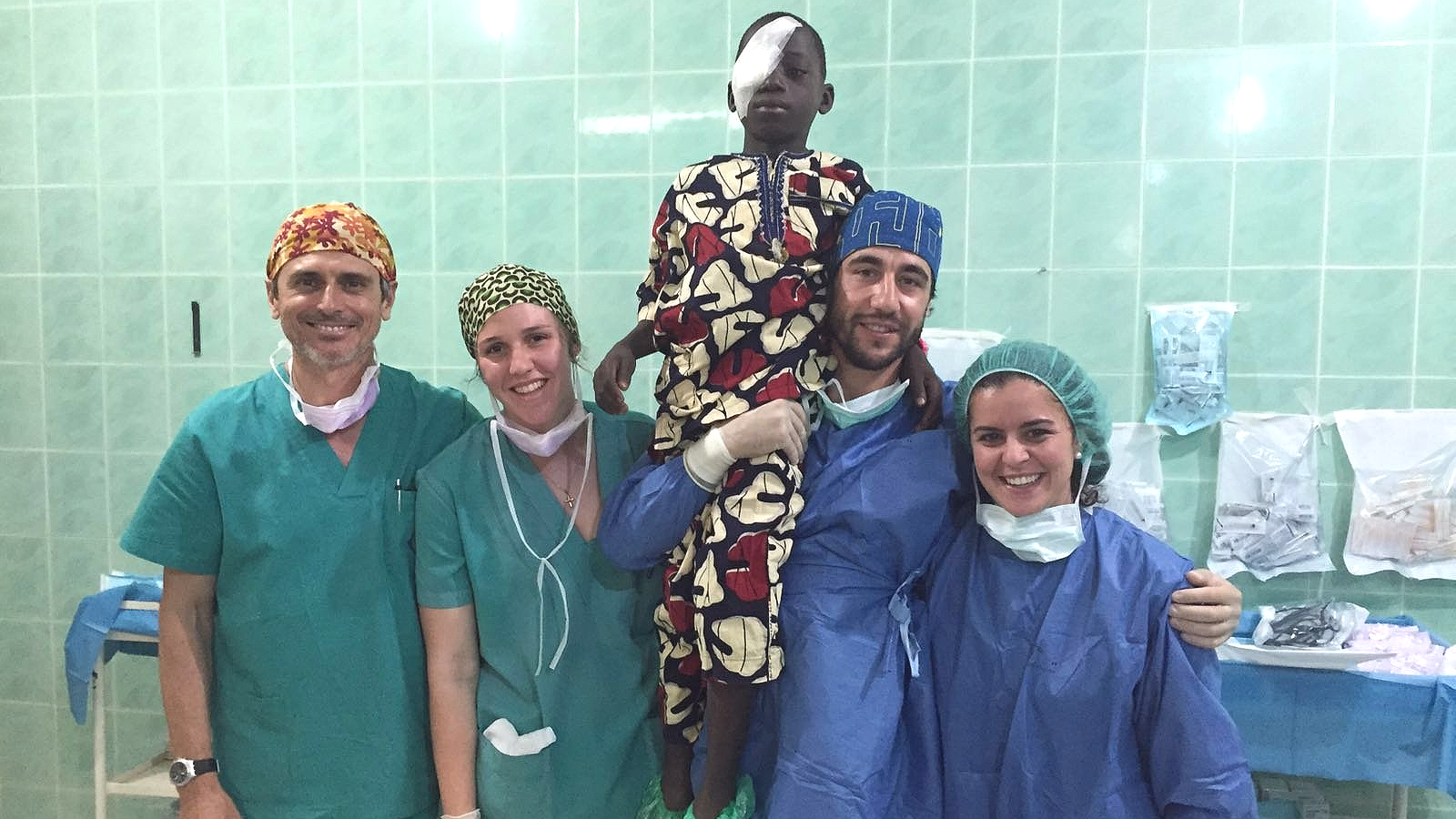 Benin II, inicio de la asistencia quirúrgica a la población de Nikki y más de mil pacientes atendidos