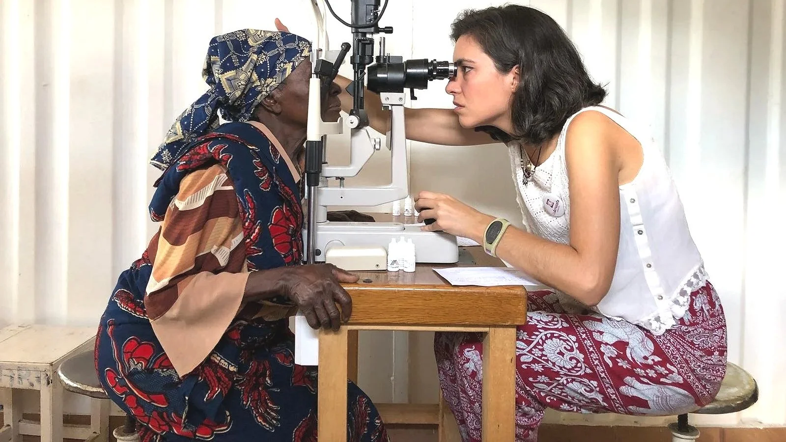 Tanzania XIII, formación del personal local para que continúe la labor oftalmológica tras la campaña cooperante de la FA