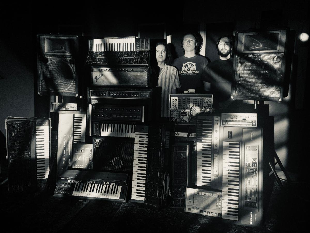 Bitchin Bajas Exclusive EP ‘Isle Peaks’ Via DragCity Records