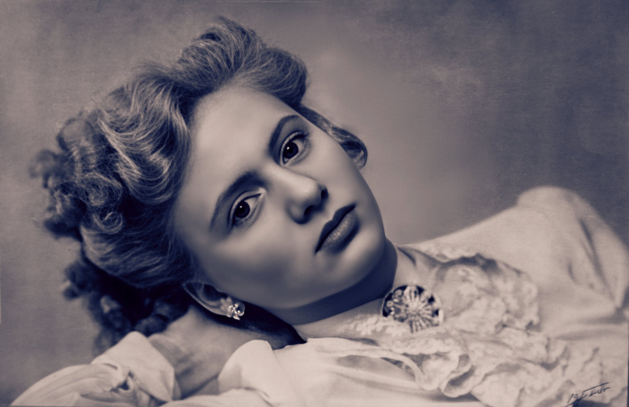 edda  _A7R6617_032358-3.jpg