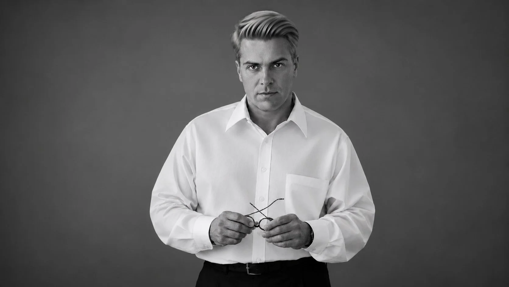 2026. jih portrait_fix.    1_-3.jpg