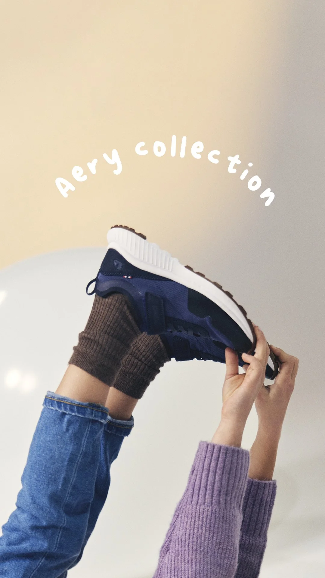 Story Aery Sol Low Navy Close.jpg