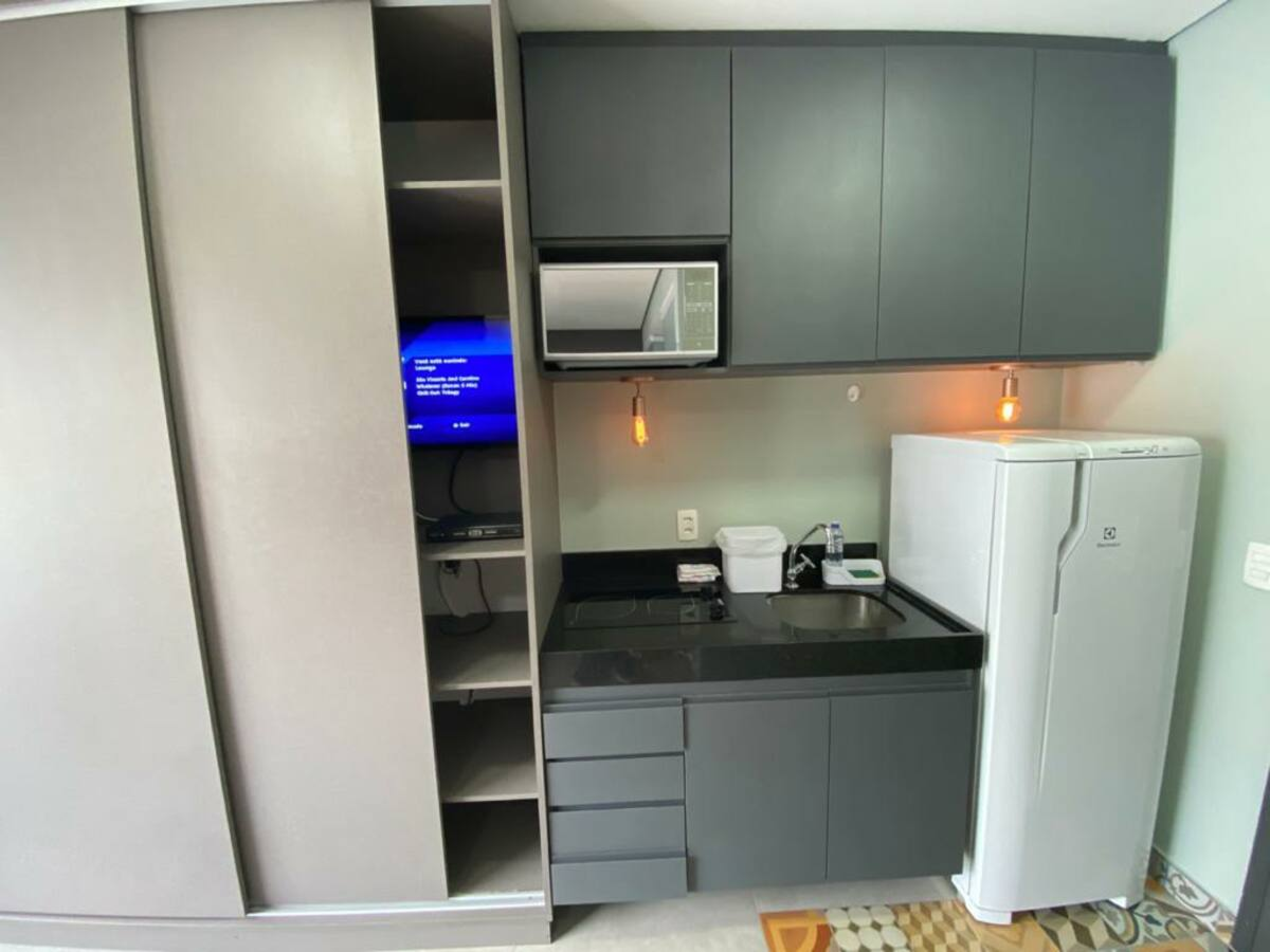 c021d263-f75a-4d34-98d0-612e1f86953d 1.png