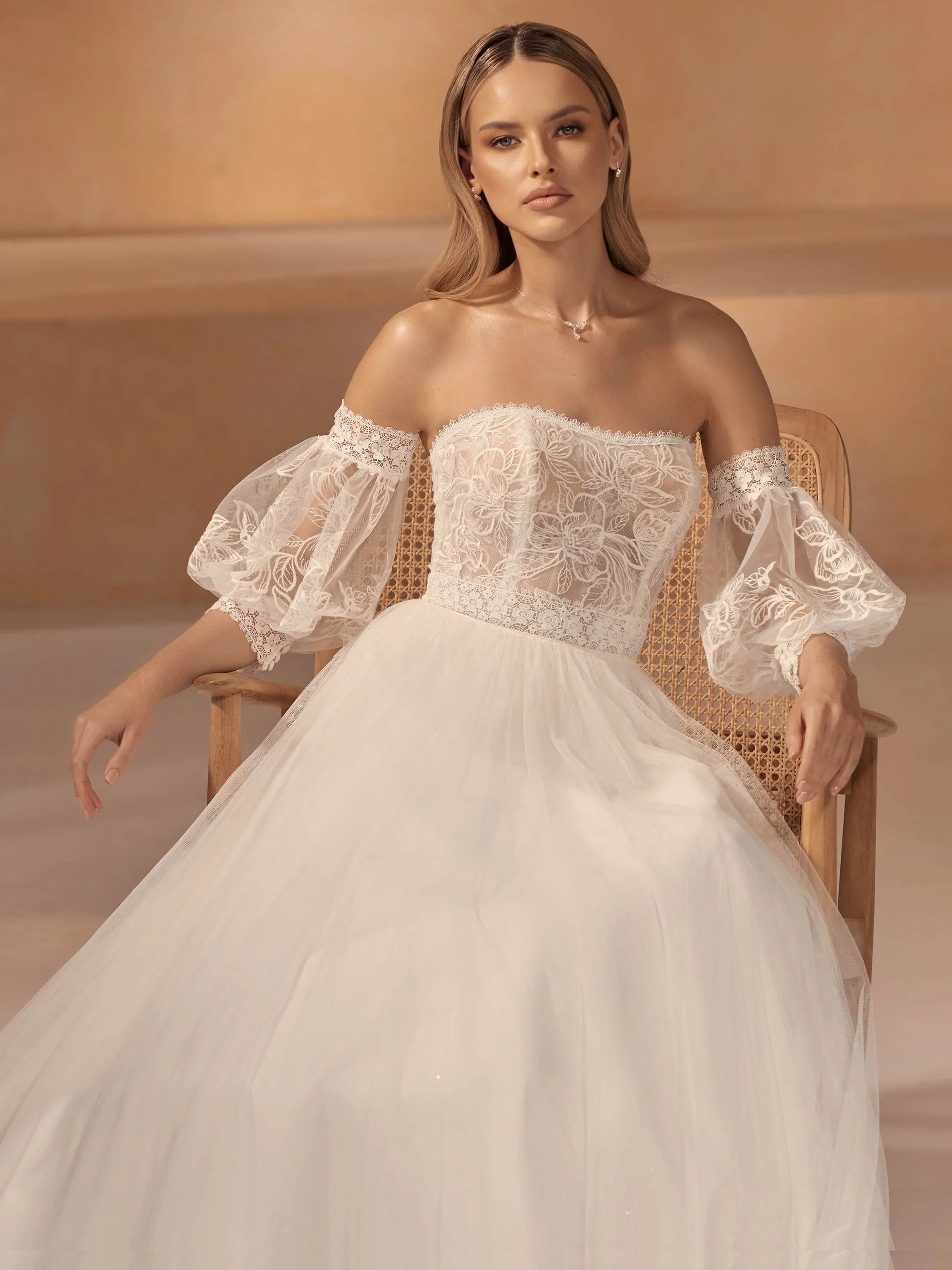 bianco-evento-bridal-dress-poppy-_5_.jpg