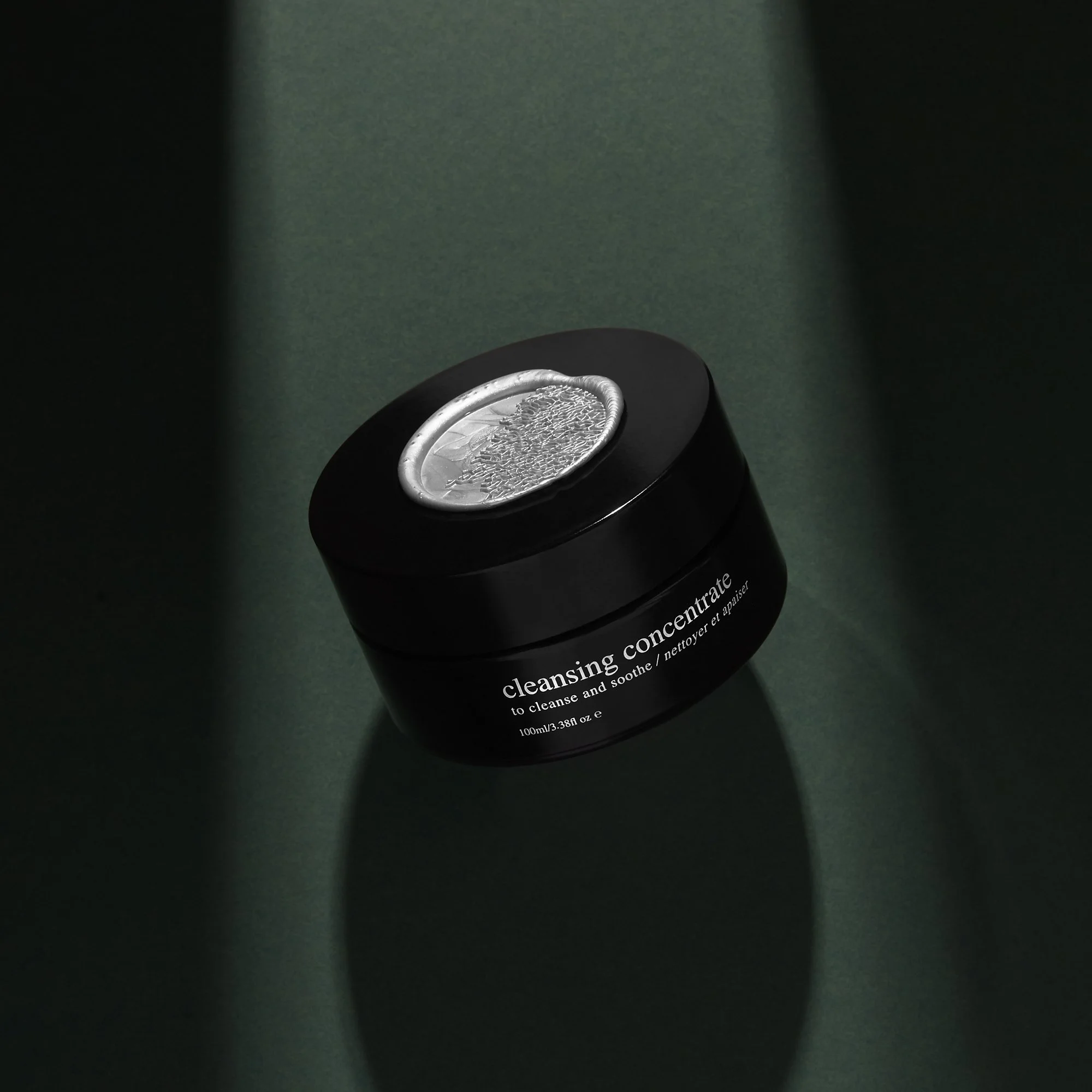 DeviantSkincare_December_BlueTansy04.jpg
