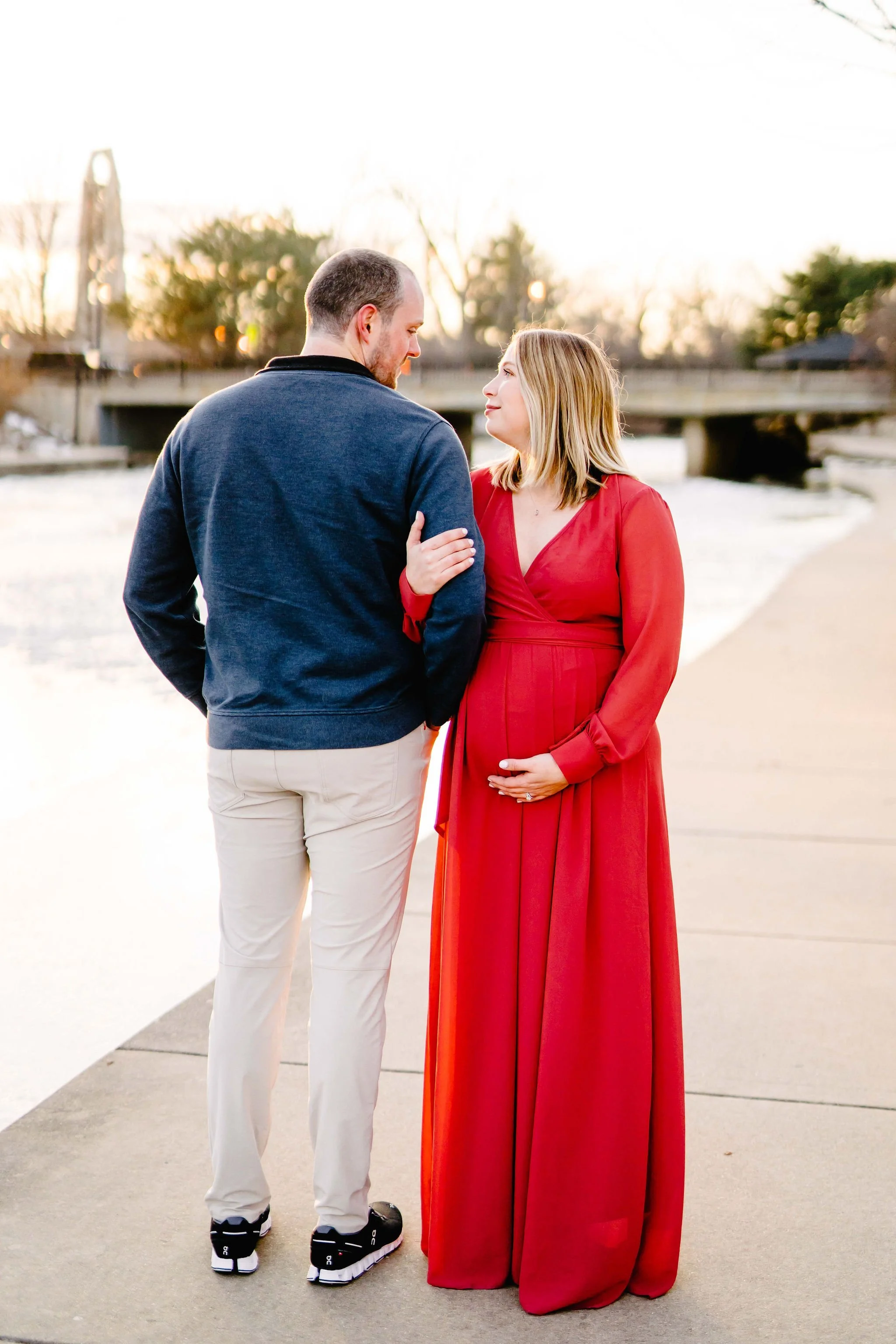 Lake Geneva and Chicago lifestyle family newborn Photographers Naperville Riverwalk-13