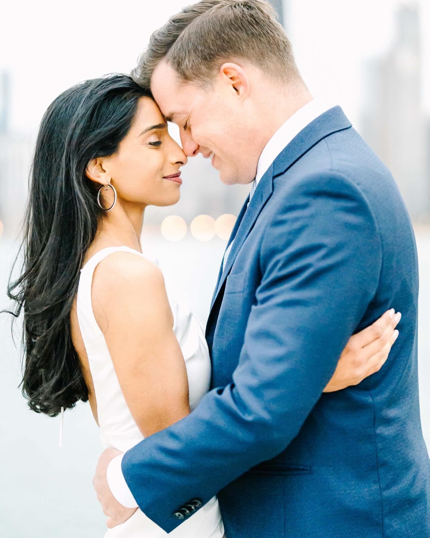 Part II of Dominique &amp; Ben&rsquo;s Chicago Engagement Session. They made braving the wind and cold temps worth every second 👏🏻 I love Chicago in the spring. These two were so kind and I had such a blast capturing them! 

#chicagoengagement #chi