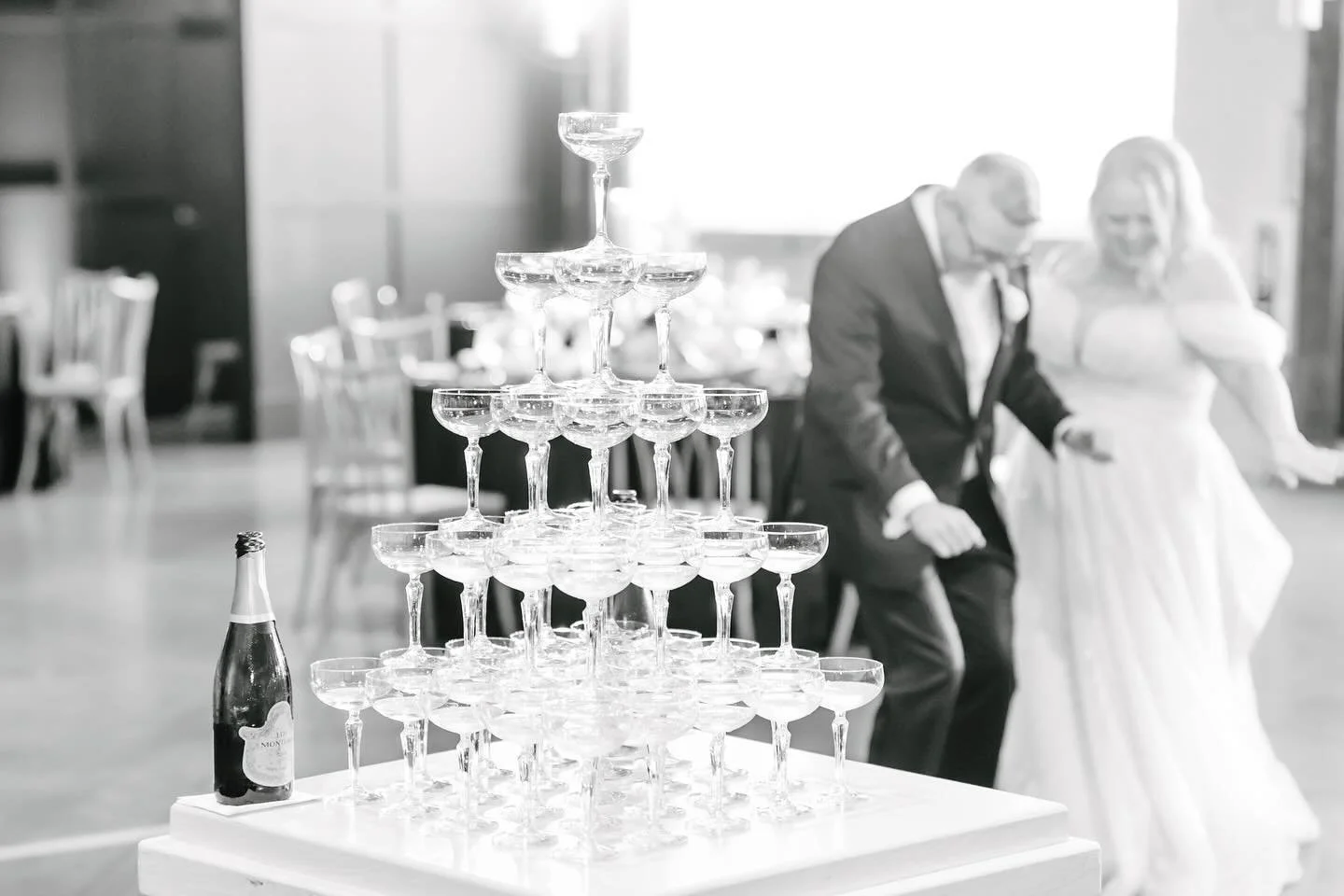 How can I convince all of our future couples that their reception details will look 1,000% better if they have a celebratory dance in the background of them all?! Can we please make this a thing?! A little love for some of my favorite landscape detai