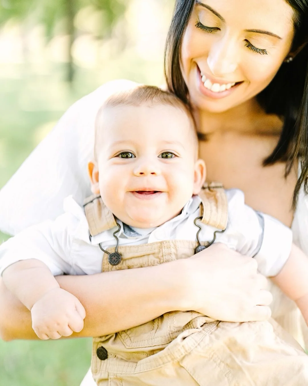 Family Sessions were magical this year 🥰
There is nothing lovelier than capturing these sweet kiddos and and being a part of your family&rsquo;s milestones. I truly hope these images get passed down and that they&rsquo;ll be a treasure for generatio