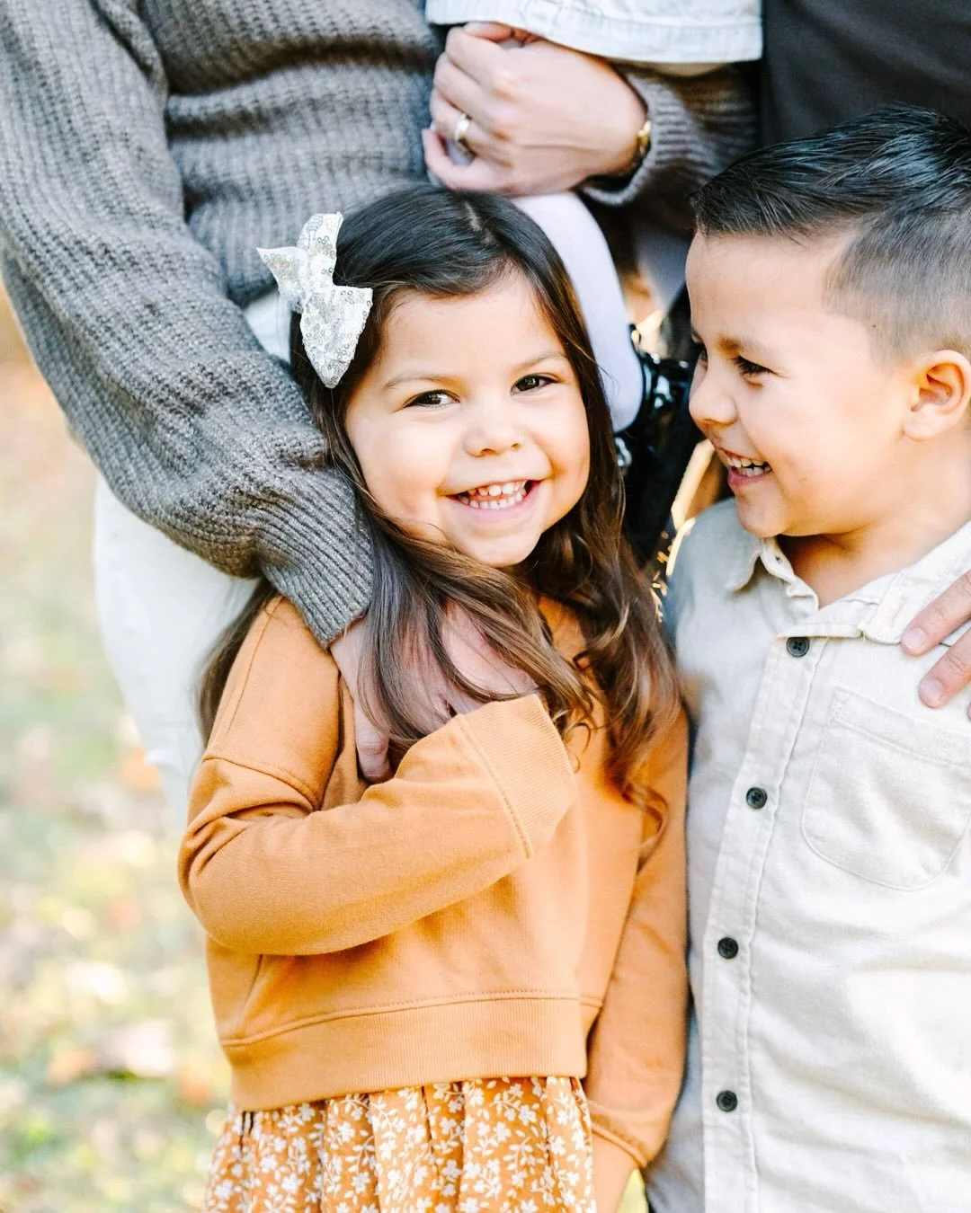 October Minis Part III
I just cannot get over how beautiful this October has been to us. I look forward to this week all year long and we truly lucked out with the beautiful weather and colors. And I truly lucked out with the kindest families who cam