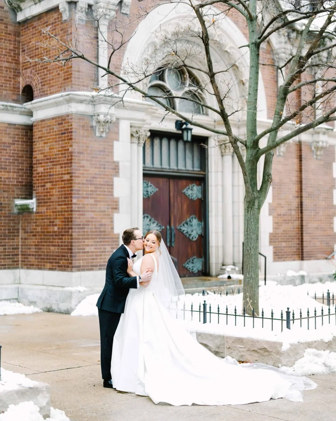 Part I of Mary Grace &amp; Bill&rsquo;s Sneak Peeks! 
&hellip;this day was so jam packed with moments and details that we&rsquo;re going to have split it into more than one sneak peek 🥰 What a gorgeous day spent with the lovliest of people! There is