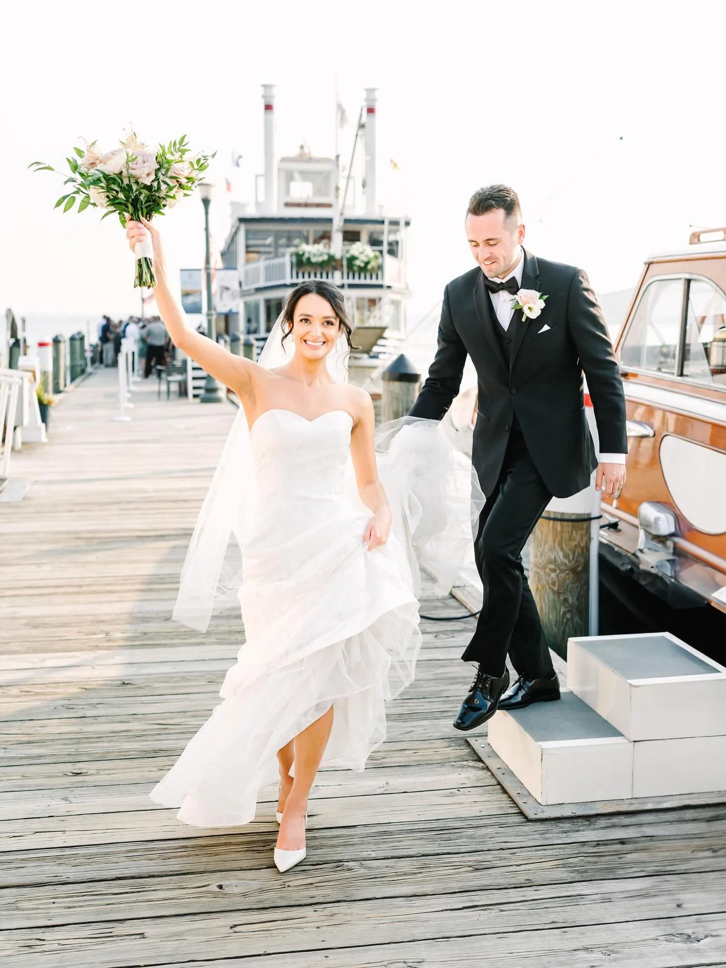Four words: Summer on Lake Gevena

#lakegenevaweddingphotographer #lakegenevawedding #lakegenevaweddingphotography