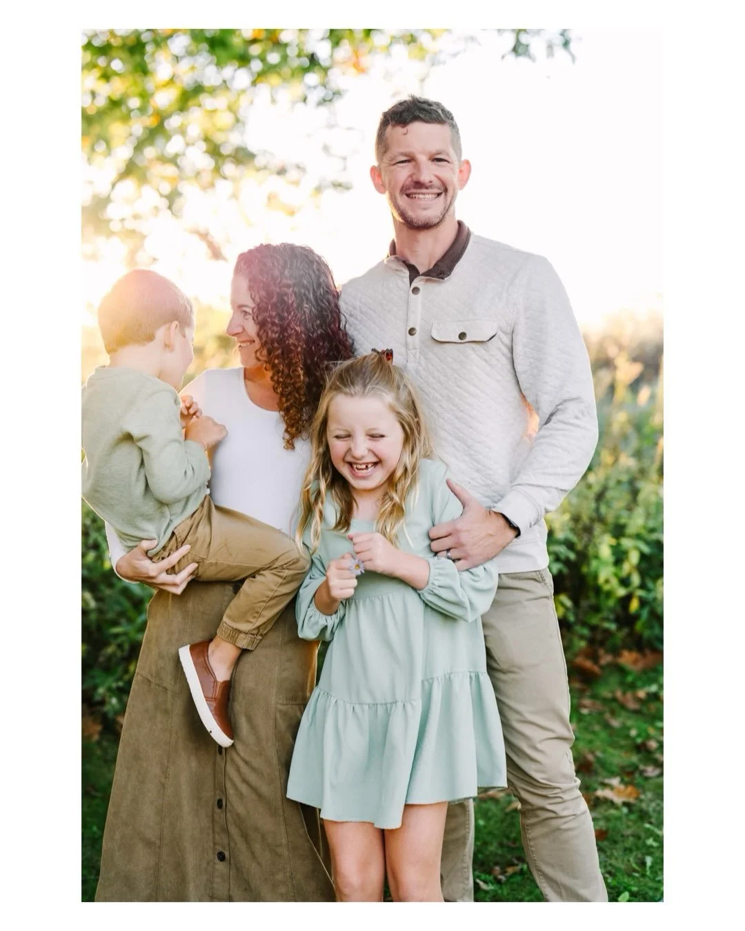 Part I Mini Session Sneak Peeks 🍂 🍁 
The first part of Minis was one for the books! I absolutely LOVED getting to see every single one of you! It&rsquo;s always mind blowing to see how much all the kids have grown in a year or since their infant se