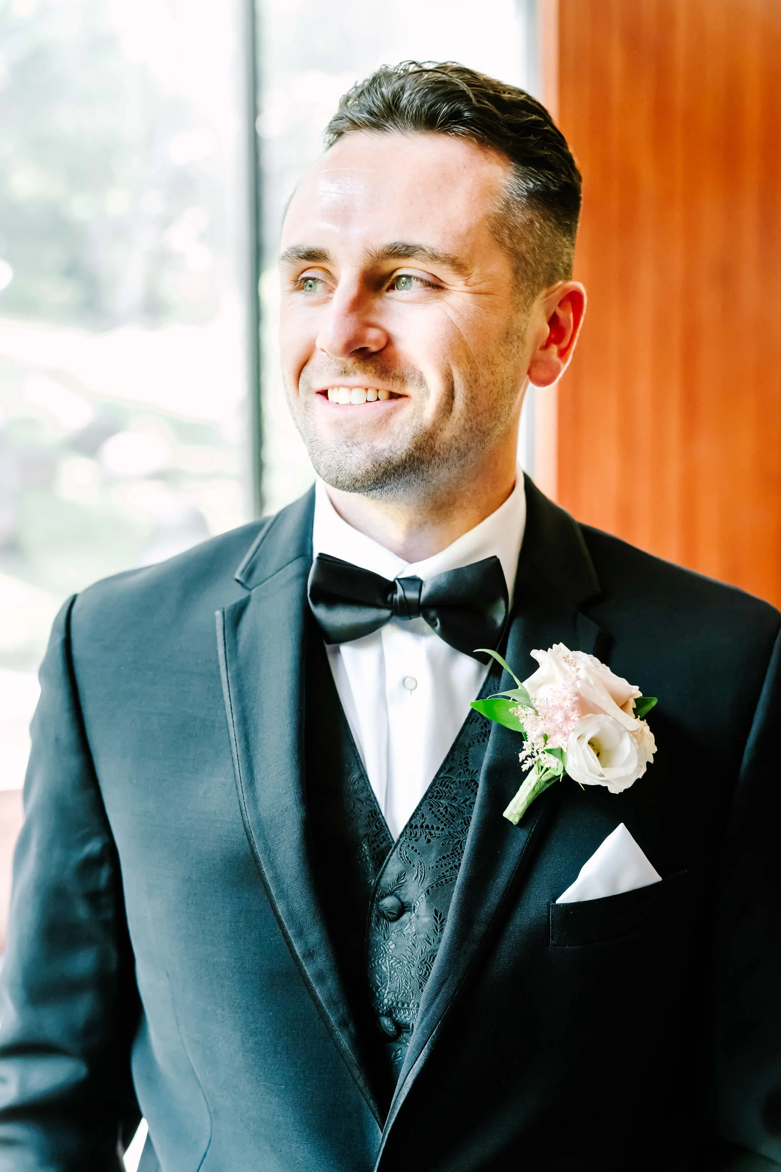 lake-geneva-wedding-photographers-riviera-ballroom-31