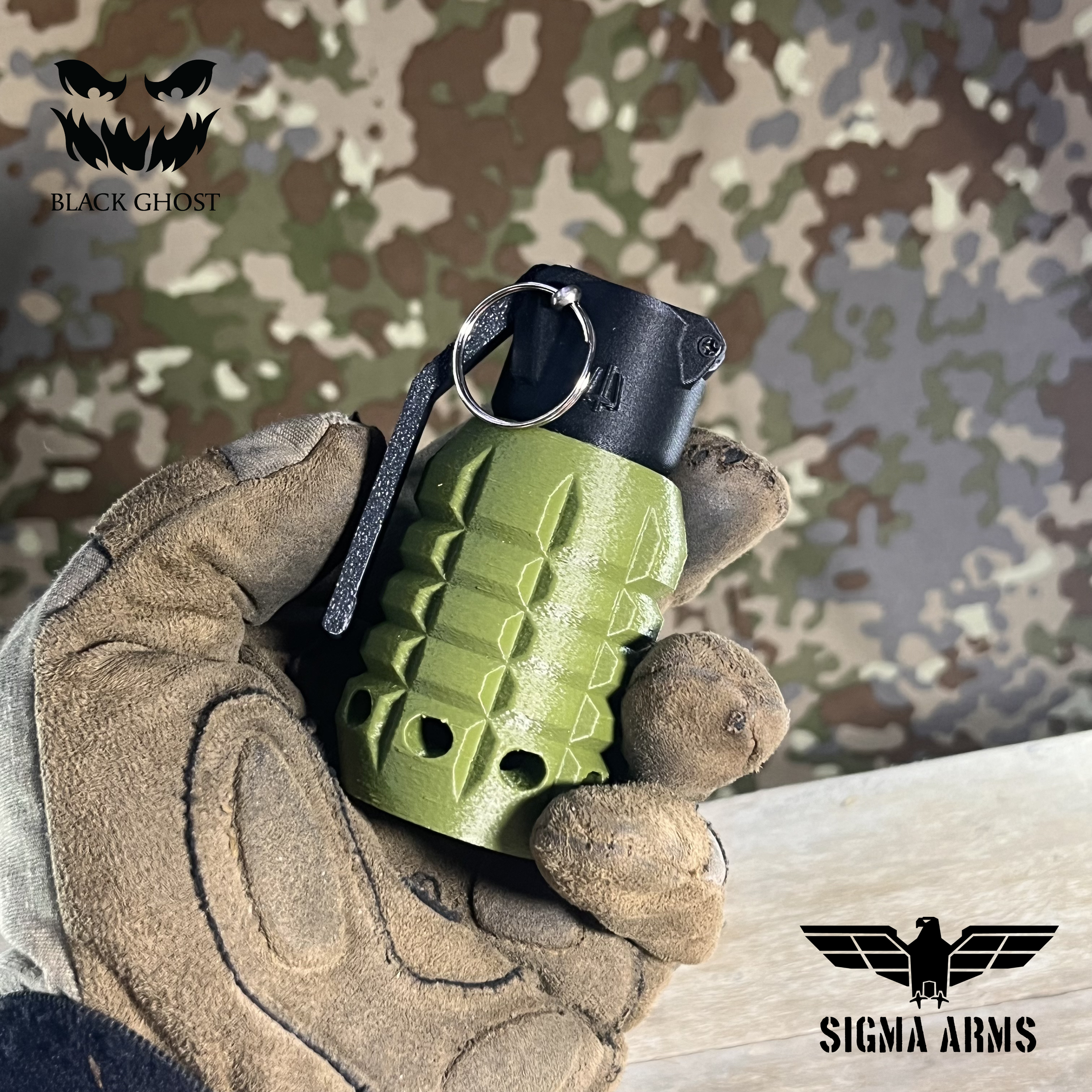 TRIDENT FRAG - Green - Black - In_Hand.png