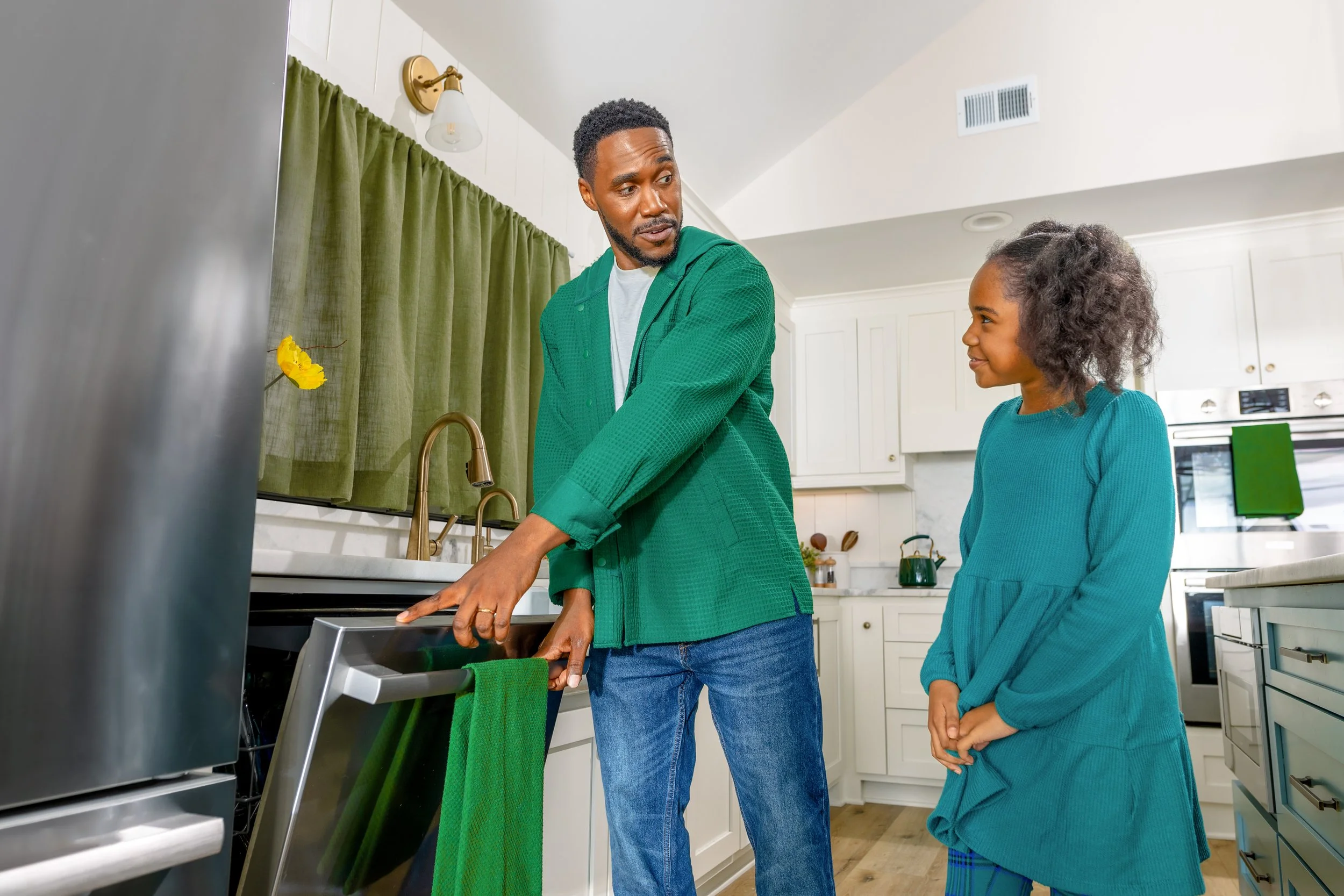 SC_Coopers_Dad_Daughter_Dishwasher.jpg