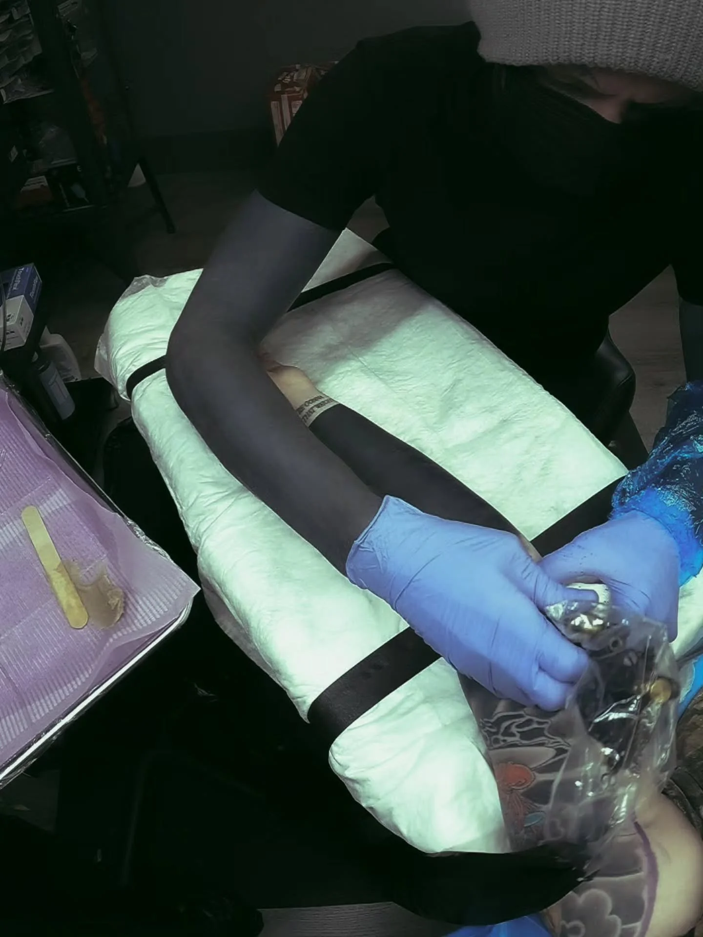 ATTENTION.

I am looking for a few places to guest. If you are a tattooer wanting blackwork and have a studio I can guest in, message me and we can figure it out. If you want me to guest at your studio for a few days, also send me a message.

.

.
.
