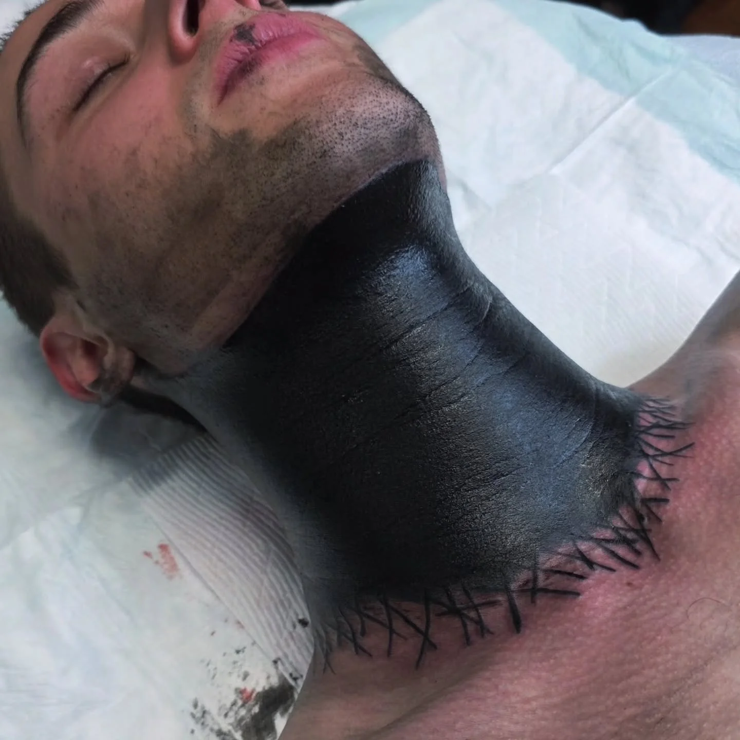 BlackOut Neck 🔥⚫️
.
.
Booking for November-December-January in NYC and Staten Island
.
.
.
.
.
.
.
.
.
.
.
Take care of your tattoo, eat good, listen to your body. I did my part, now your body has to do its part and you also have to do yours.🔥
.
.
