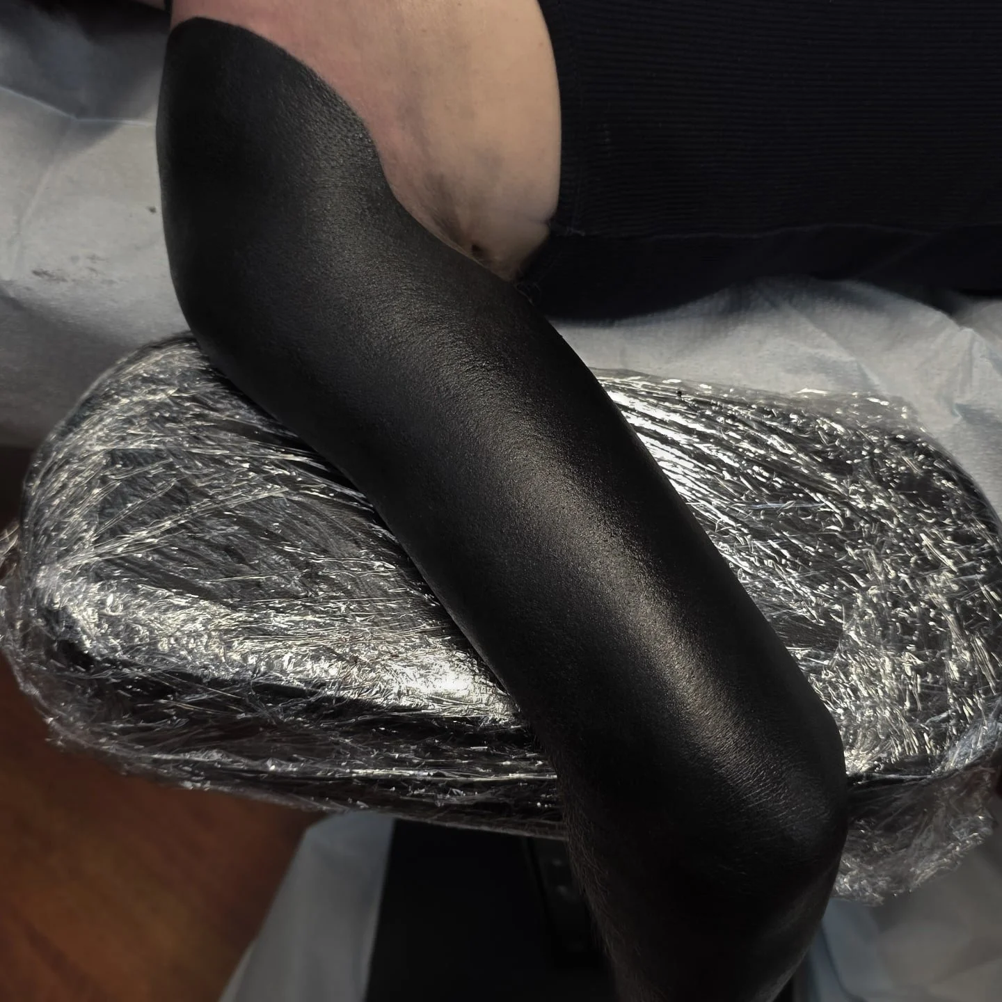 Blackout of the Upper 

.
.
.
Booking for December-January-February in NYC and Staten Island
.
.
.
.
.
Take care of your tattoo, eat good, listen to your body. I did my part, now your body has to do its part and you also have to do yours.🔥
.
Blackwo