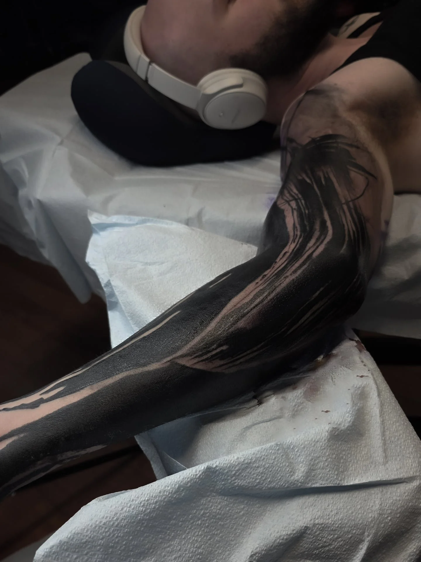 Progress ⚫️

Lower arm almost healed
.
.
.
.
.
.
Booking for 2026 in NYC
.
Take care of your tattoo, eat good, listen to your body. I did my part, now your body has to do its part and you also have to do yours.🔥
.
Blackwork Tattoo Artist located in 