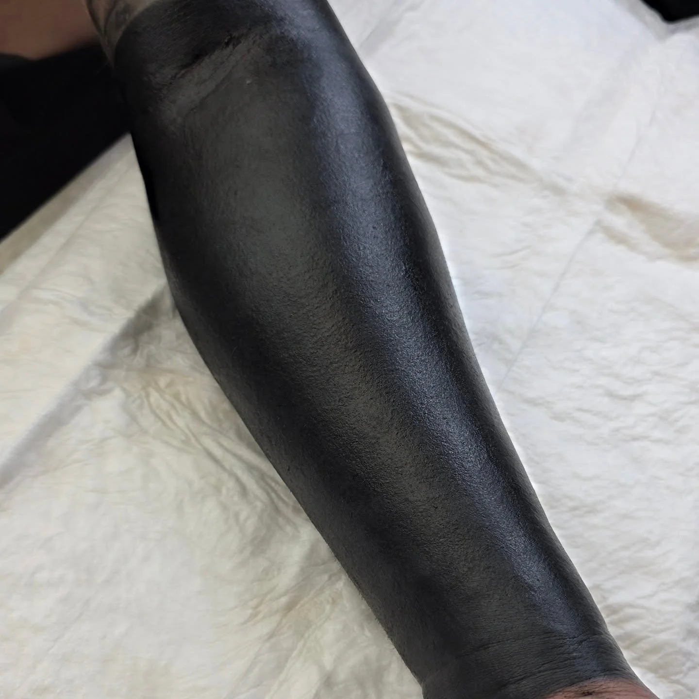 Black Black
.
.

.
.
.
.
.
.
Booking for 2026 in NYC
.
Take care of your tattoo, eat good, listen to your body. I did my part, now your body has to do its part and you also have to do yours.🔥
.
Blackwork Tattoo Artist located in NYC
.
Be respectful 