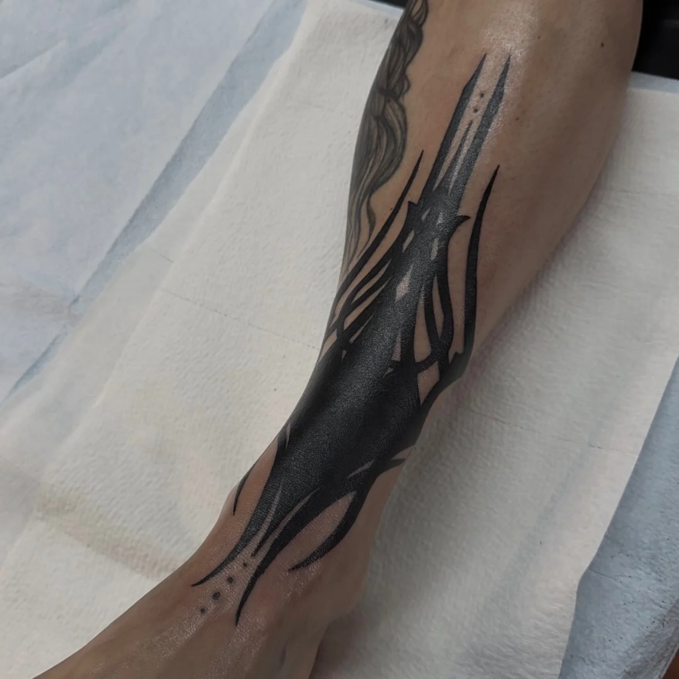 Blackwork Ornament Coverup
.
.
.
.
If you want to get blackwork done, send me a DM. I will always have time to blackout something.
. 
. @vitalitreetattoo 
.
@notattoopain use code john10
.
.
.
.
Booking for 2026-2027 in NYC.
.
Take care of your tatto