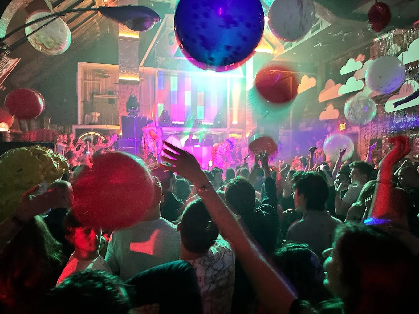 The Stranger The New Hottest Club In Manhattan