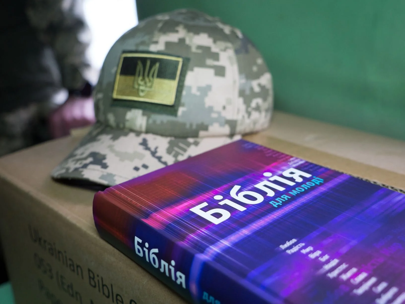 Bible distribution in Ukraine: 3 people tell their stories