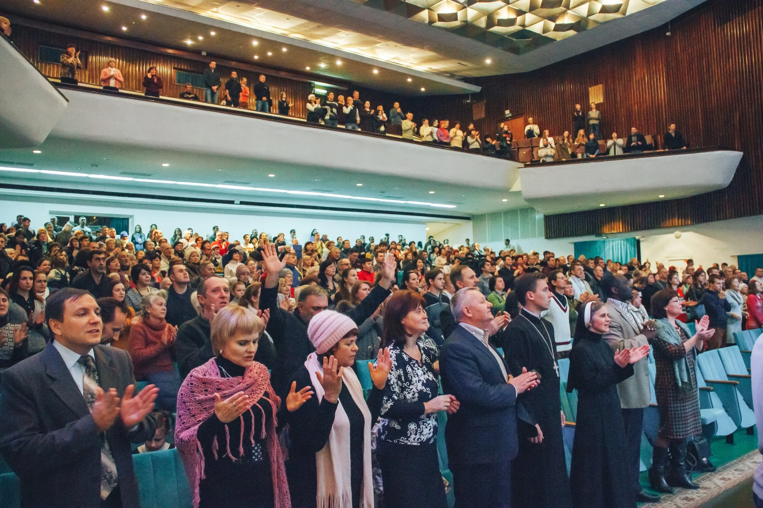 Apostołowie nie związali demonów przed głoszeniem – dlaczego my to robimy? | Lekcje z 1 Koryntian 2