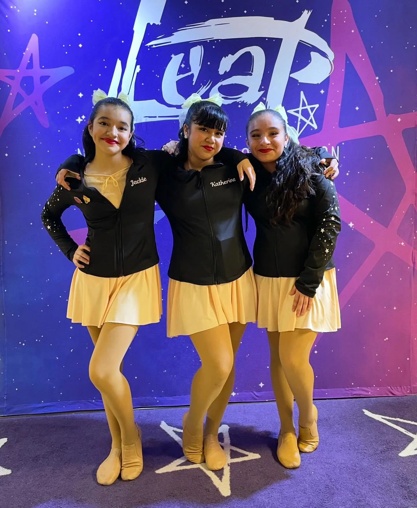 Trio in the house! 💐💛🌼 @leapcompetition