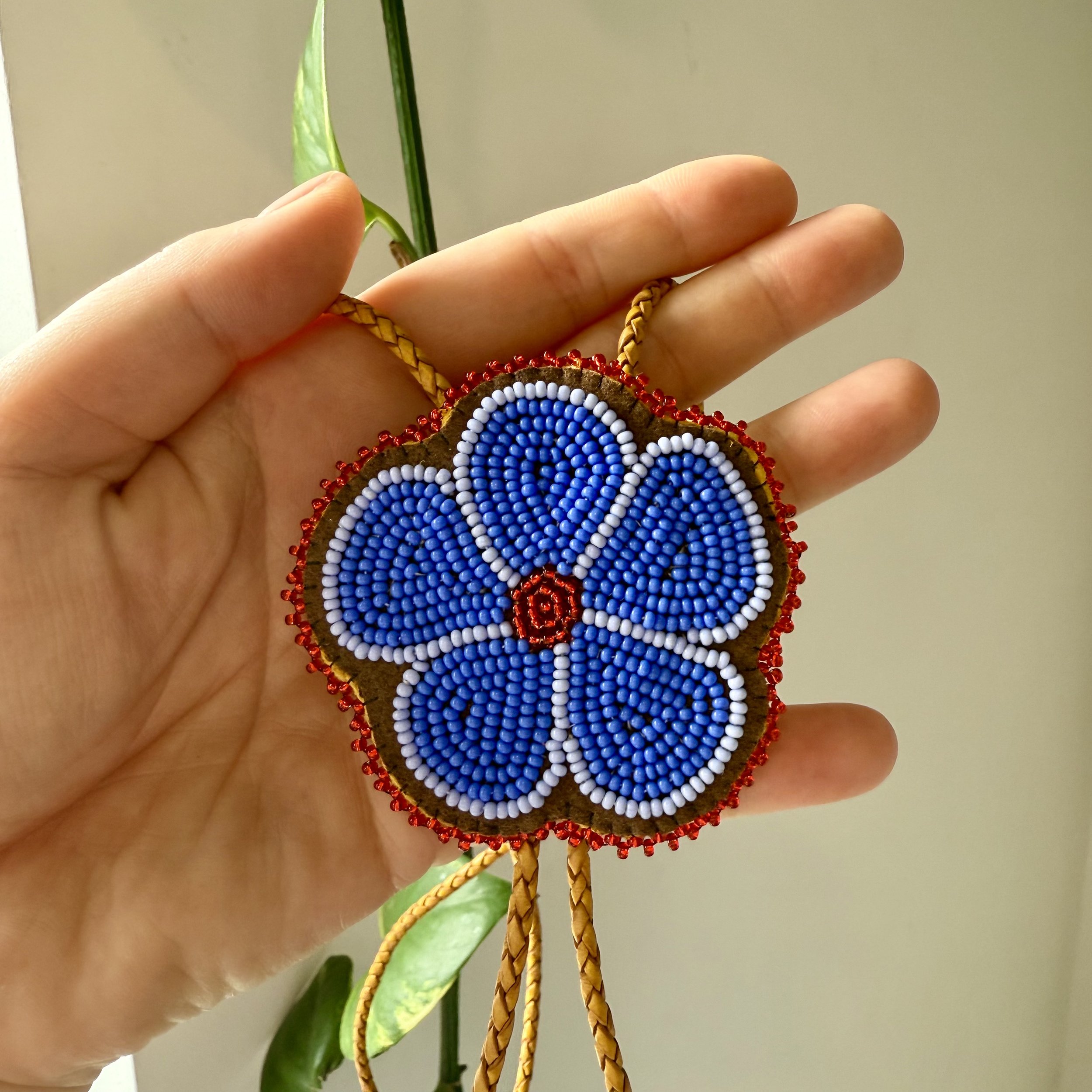 Flower bolo tie