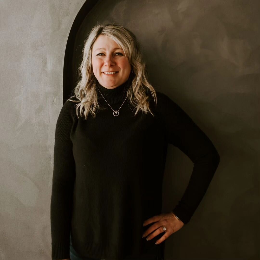 Meet Theresa!

Theresa&rsquo;s goal as a therapist is to walk alongside you, to encourage you, challenge you, and empower you to understand how your life experiences have impacted you and the way you view the world.

Theresa works with children, adul