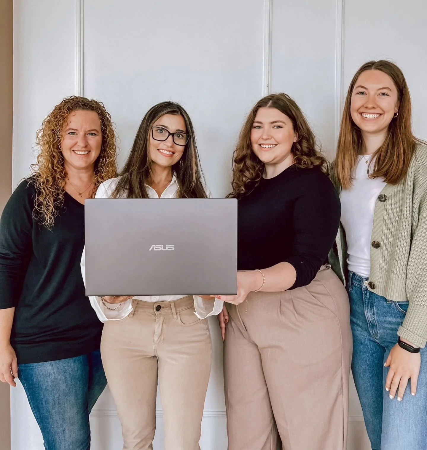 🌟 Meet Our Interns! 🌟

We are thrilled to introduce our talented interns, who are now accepting clients at a reduced cost. Our interns specialize in helping individuals navigate:

Anxiety
Depression
Relationship Conflict
Life Transition 
And More

