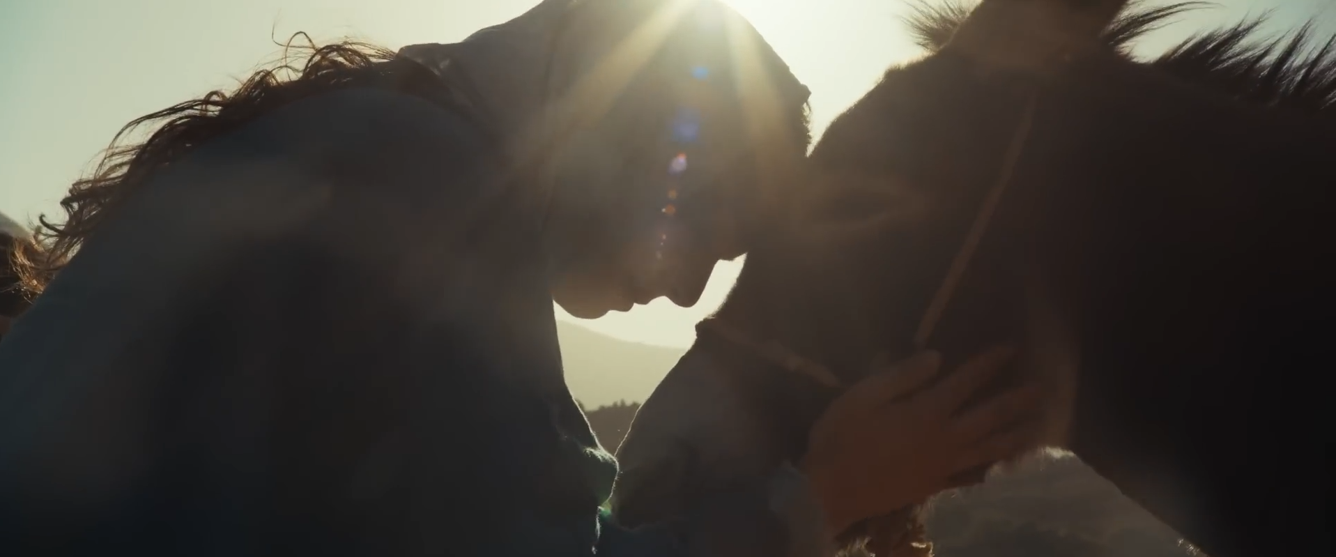  Erste: Carry the Light 
  
Jung von Matt/ Dir: Daniel & Szymon