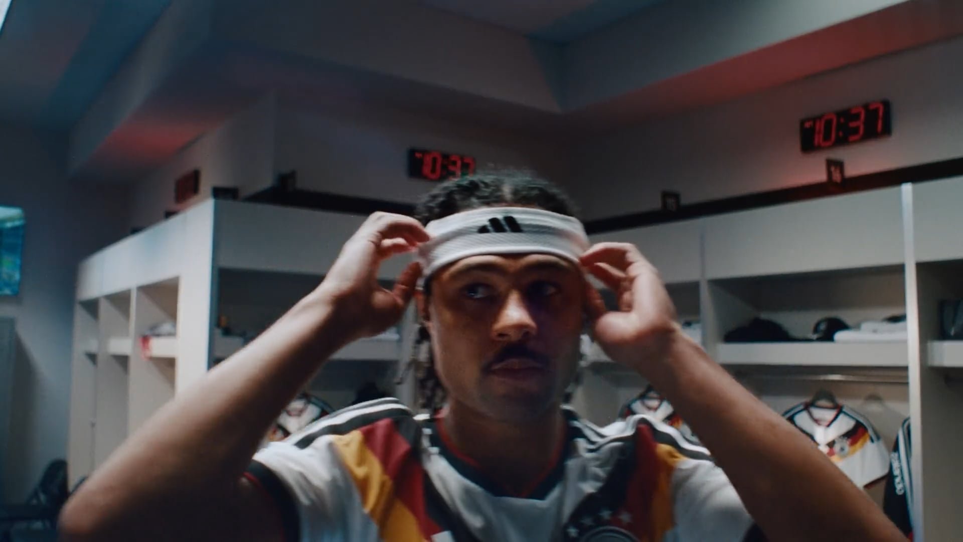  Zalando x DFB: Sowas von Ready 
  

Jung von Matt / Dir: Walid Labri
