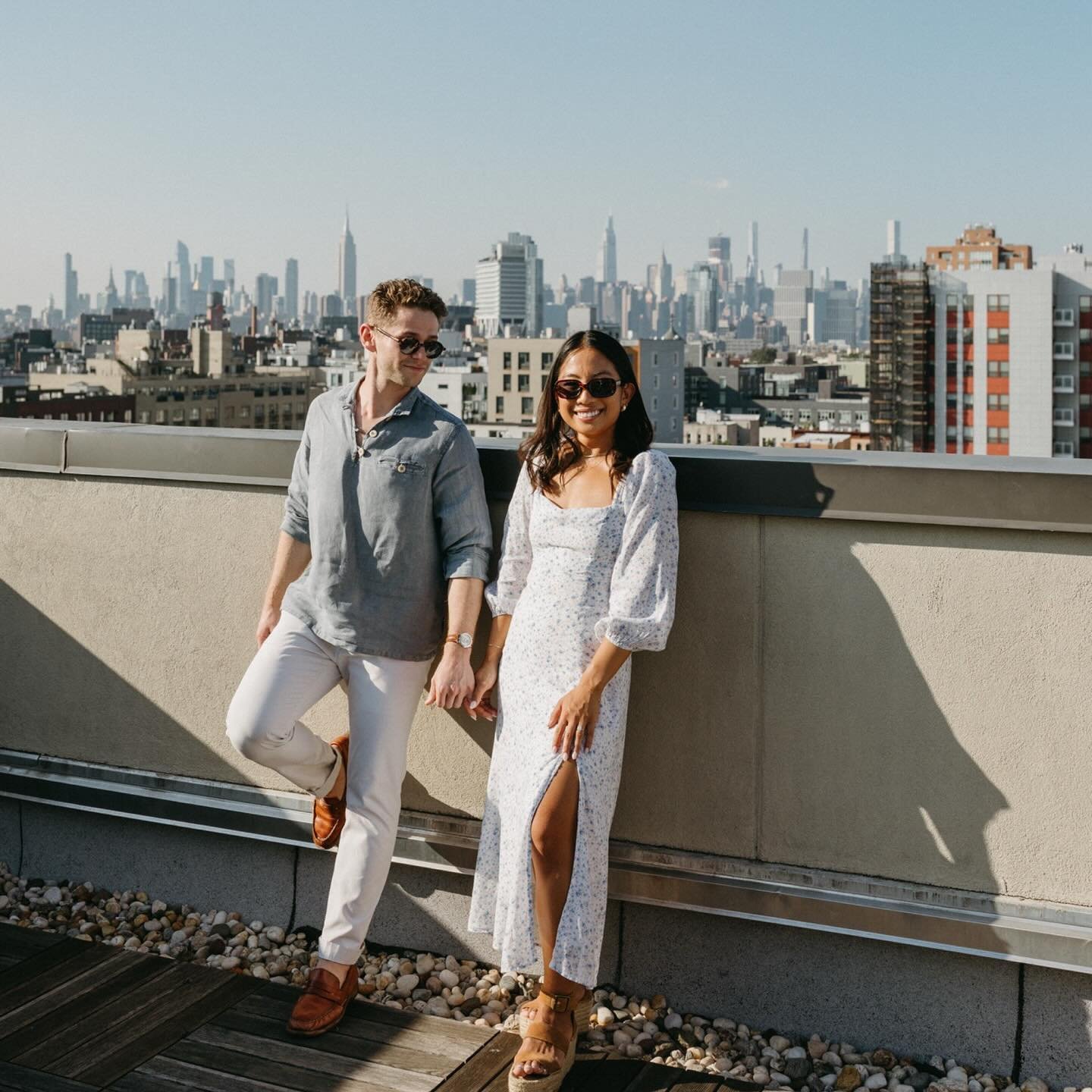 So ready for the warm weather and sunshine! ☀️

I&rsquo;m excited for my upcoming engagement sessions in NYC. Sometimes, if I take the train in, l&rsquo;ll leave myself enough time to walk to the location I&rsquo;m meeting my couple, even if that mea