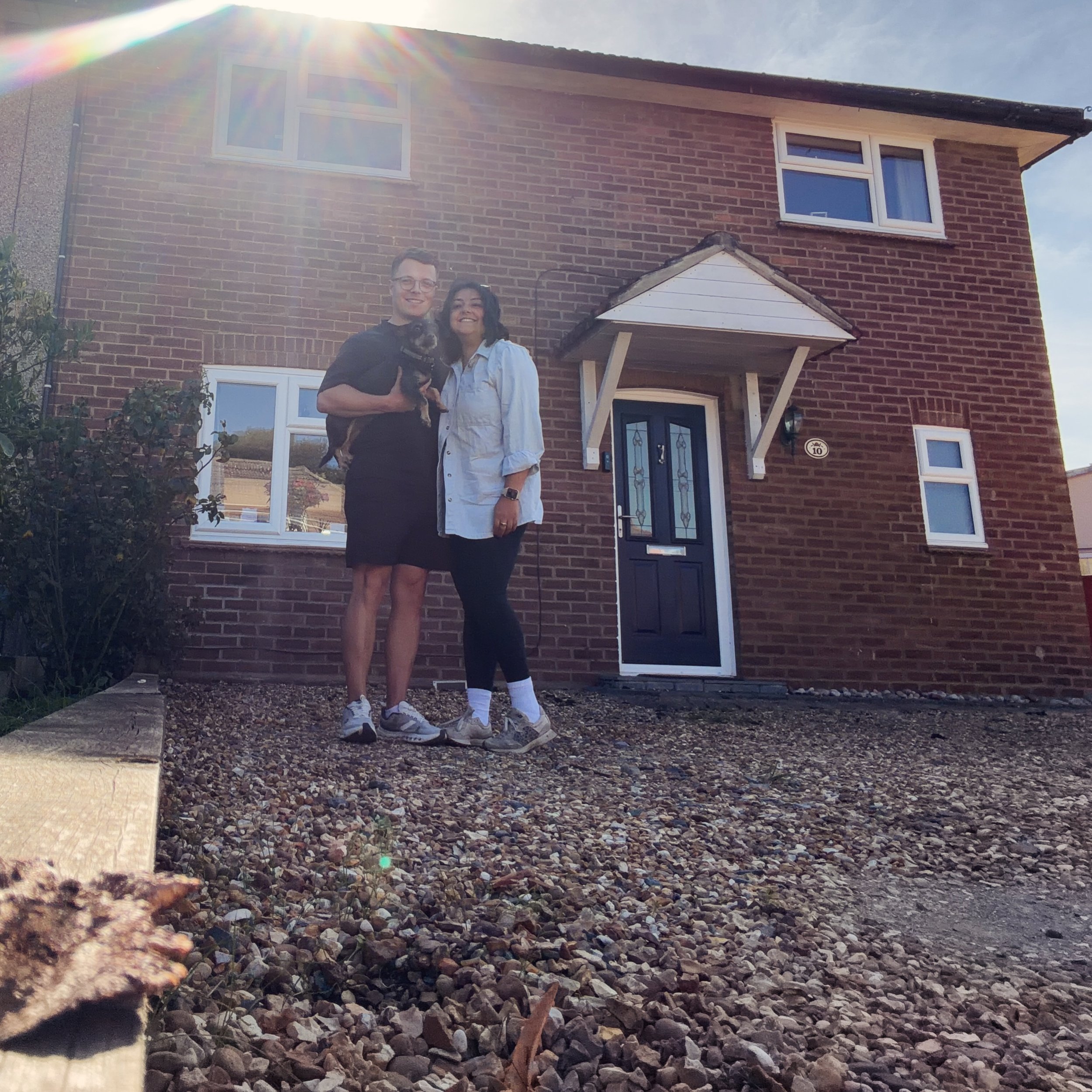 We did it 🔑🏡

Can&rsquo;t wait to show you my sourdough and Reno vids ✌️

#newhome #uppercaldecote #firsttimehomeowner #familyofthree #rufus