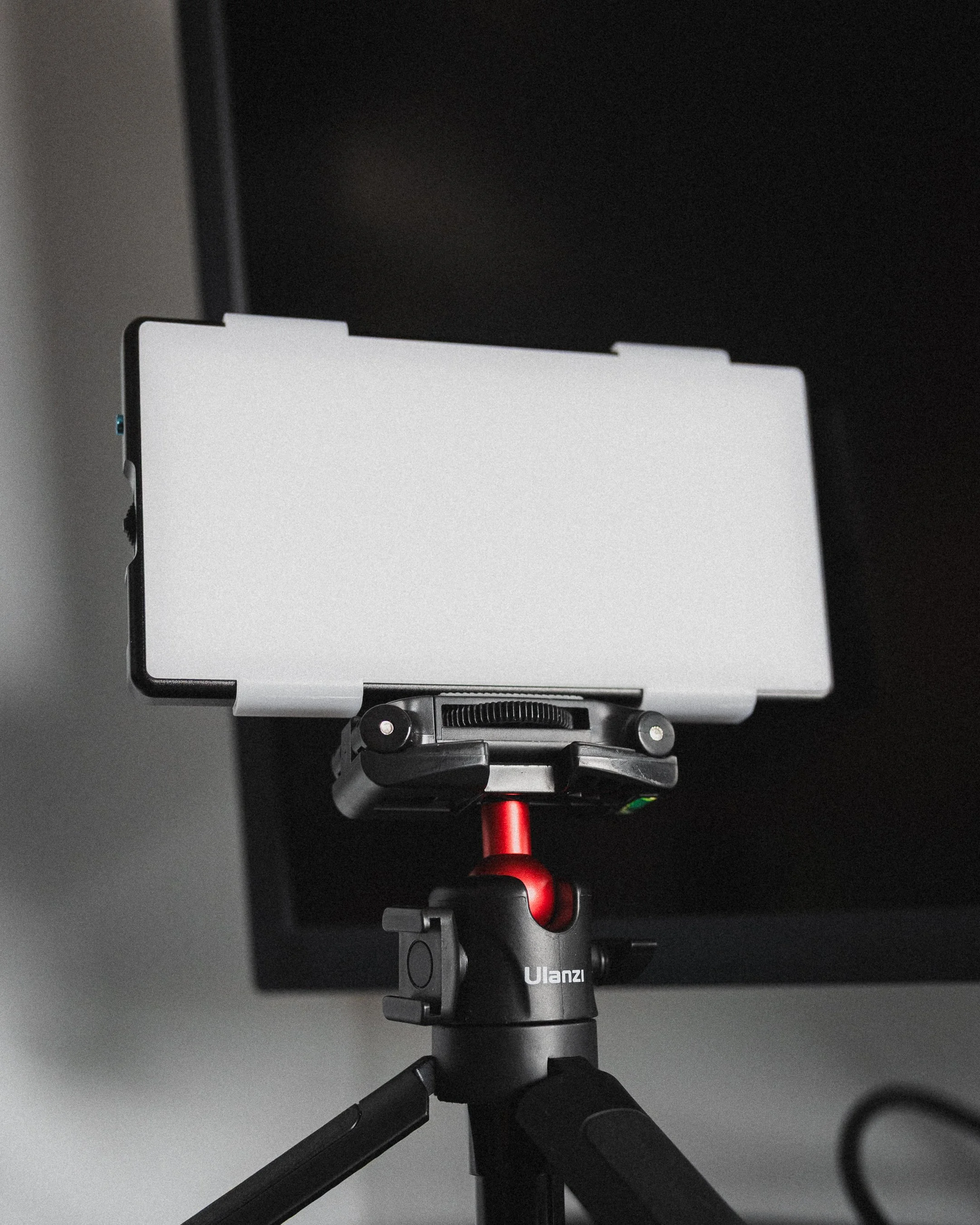 Lume Cube Panel Pro 2.0 RGB Camera Light - Super compact and lightweight portable light with multiple color and light intensity options