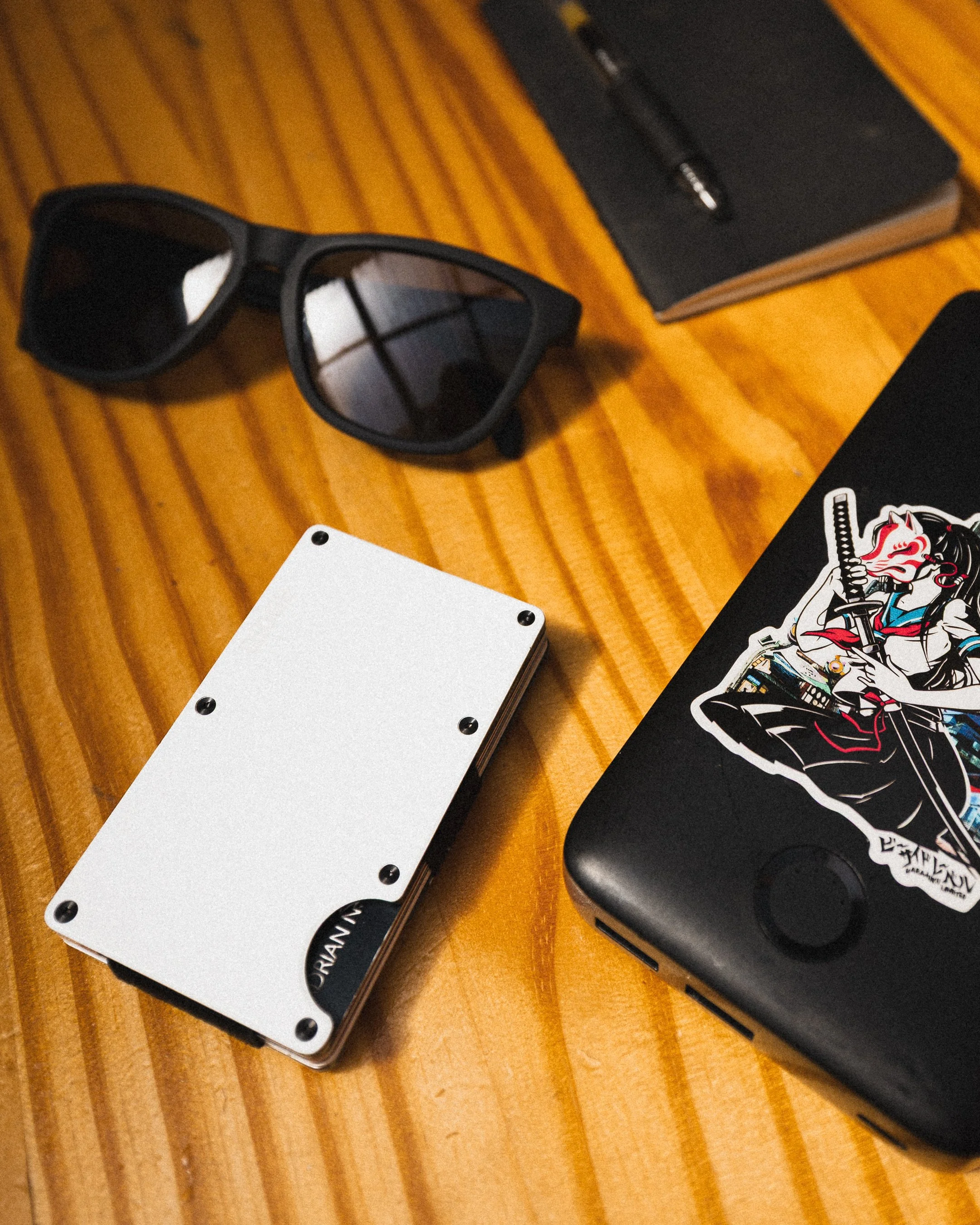 RIDGE Wallet - Compact, RFID card holder designed to secure my important cards without taking up much space 