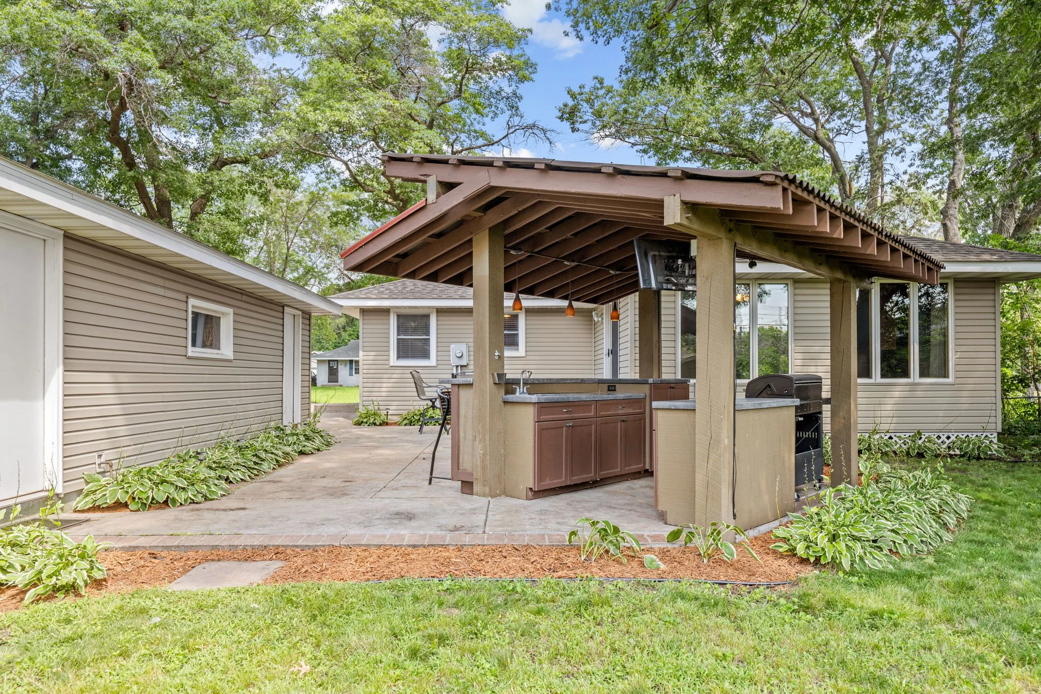 7-web-or-mls-366 104th Ln NE-13.jpg